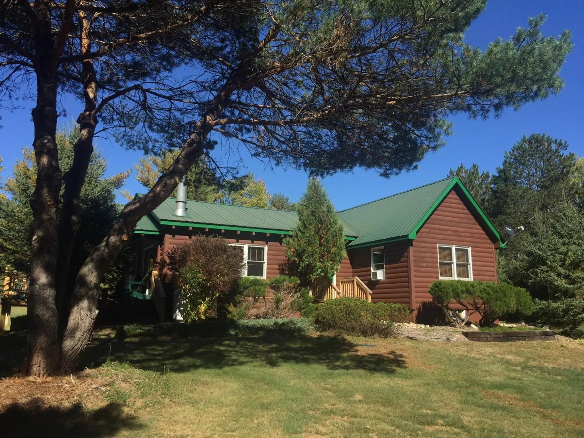 Facade/entrance in Esther Mountain Chalet