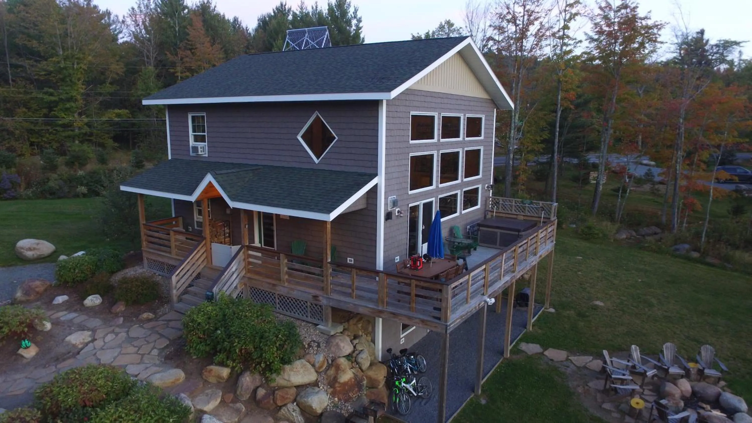 Facade/entrance in Lookout Mountain Chalet