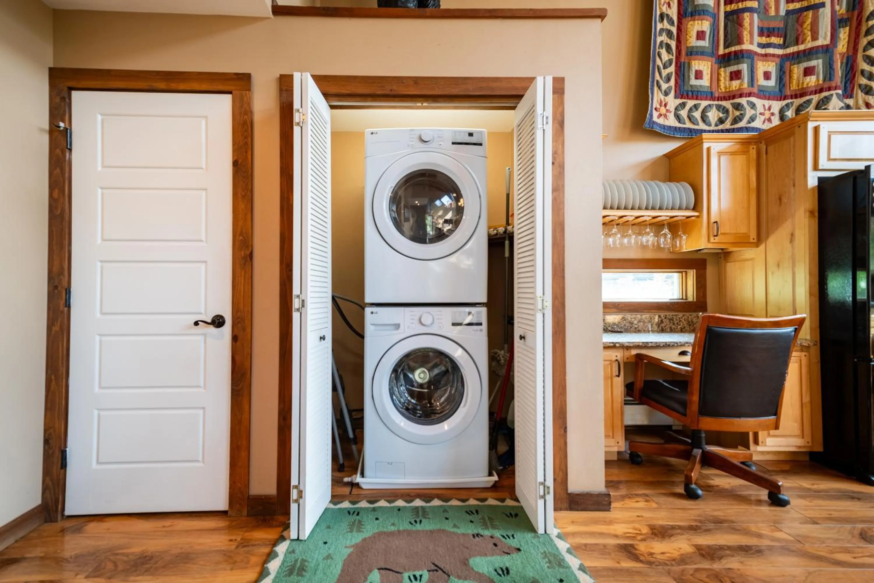 washing machine in Lookout Mountain Chalet