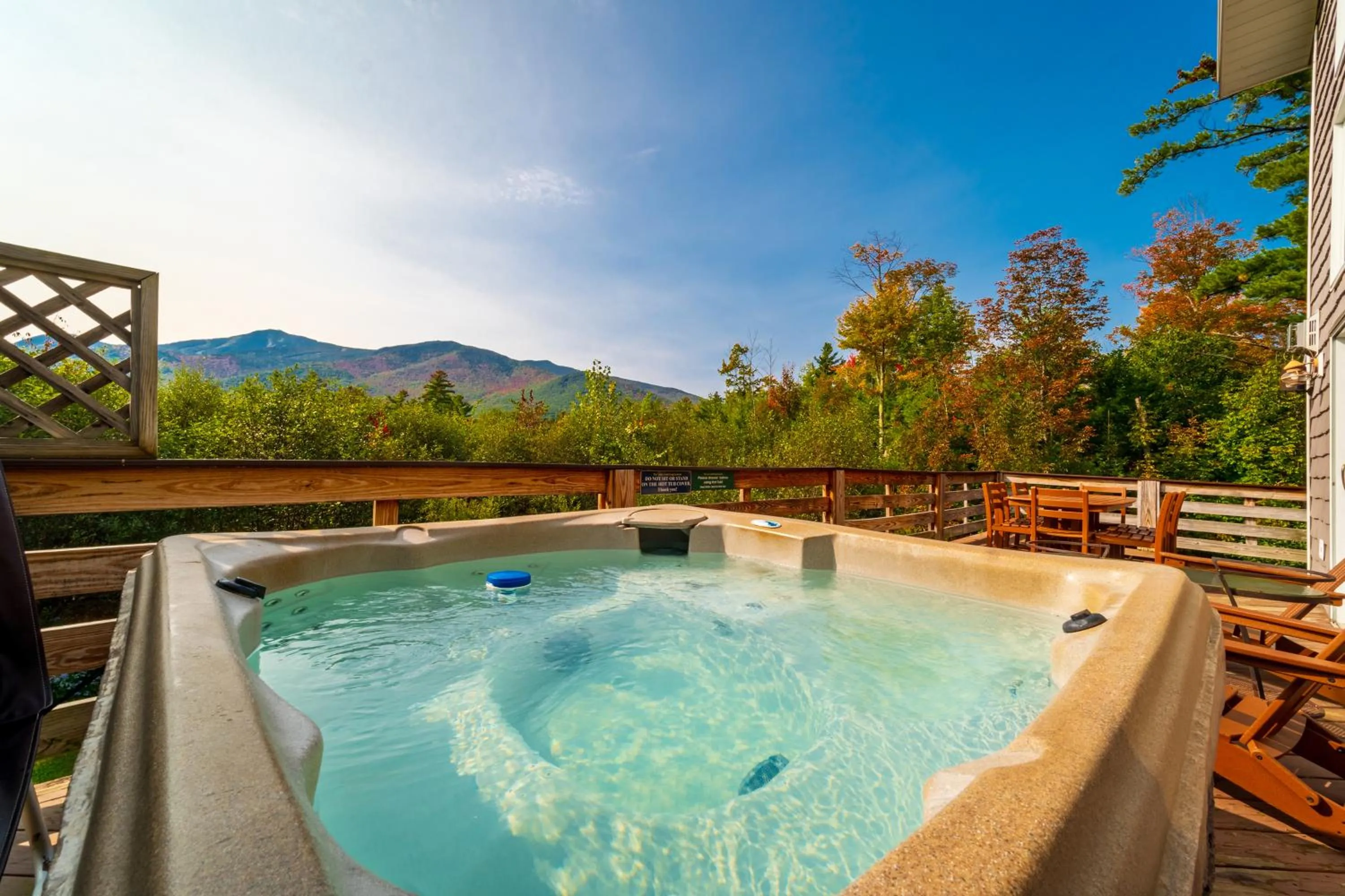 Hot Tub in Lookout Mountain Chalet