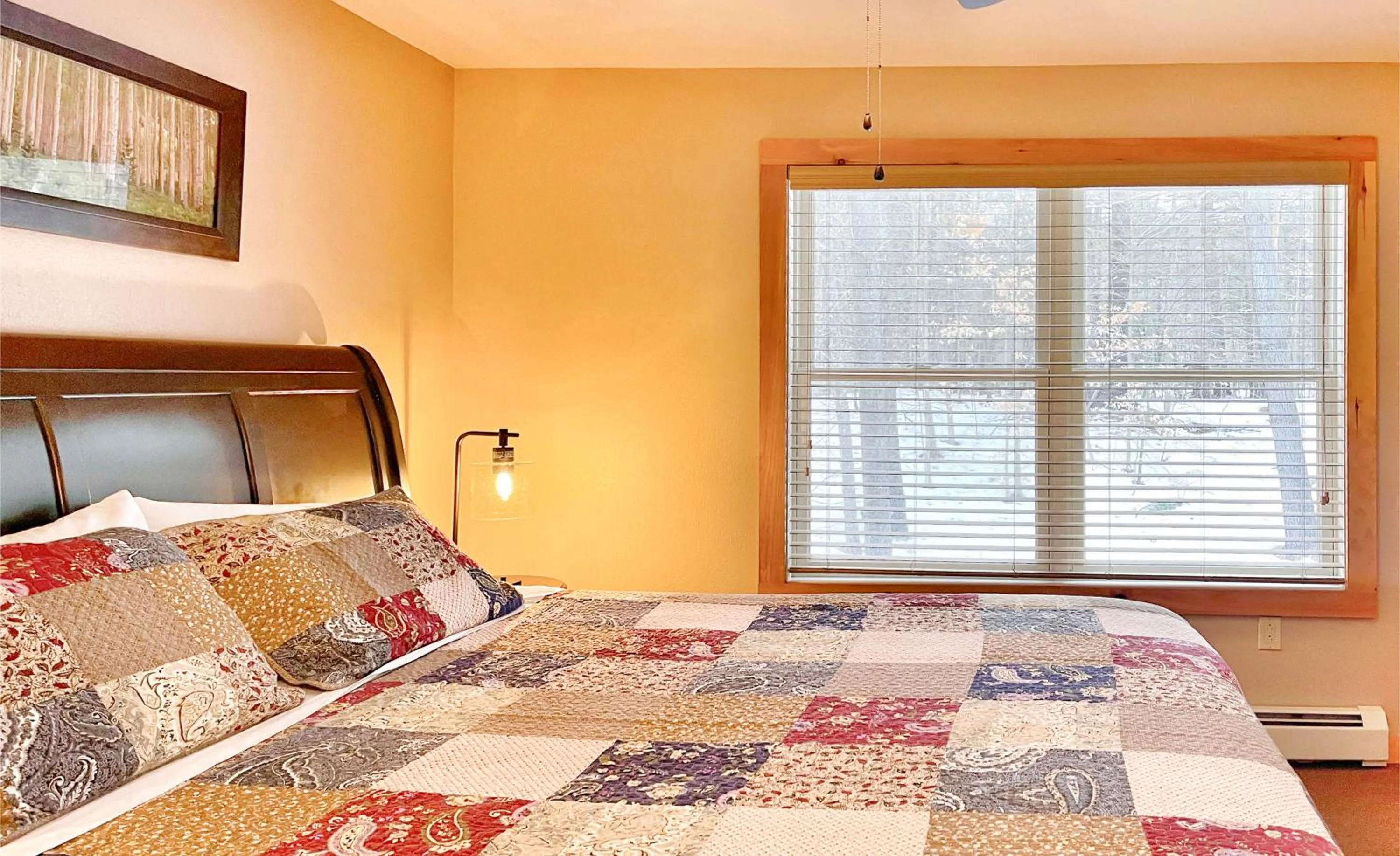 Bedroom, Bed in Cascade Mountain Chalet