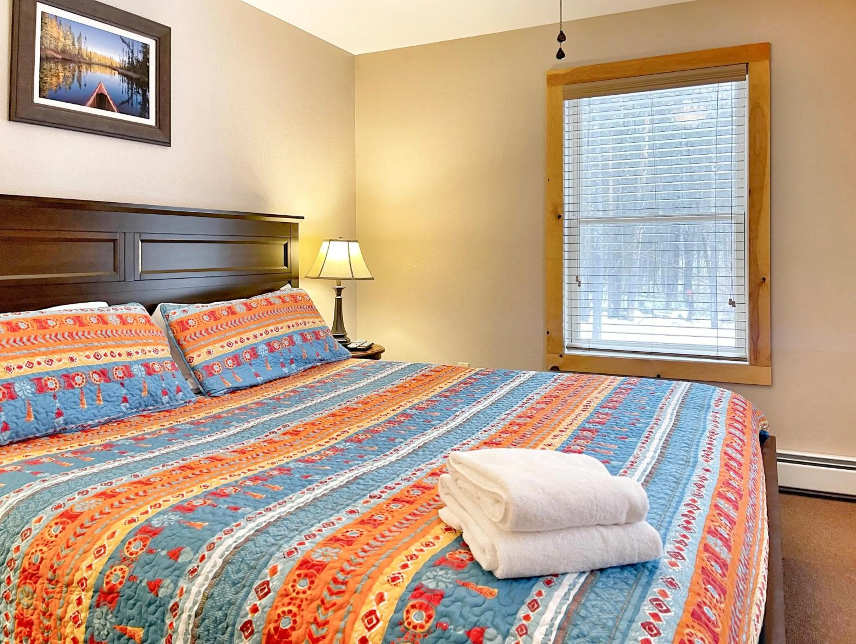 Bedroom, Bed in Cascade Mountain Chalet