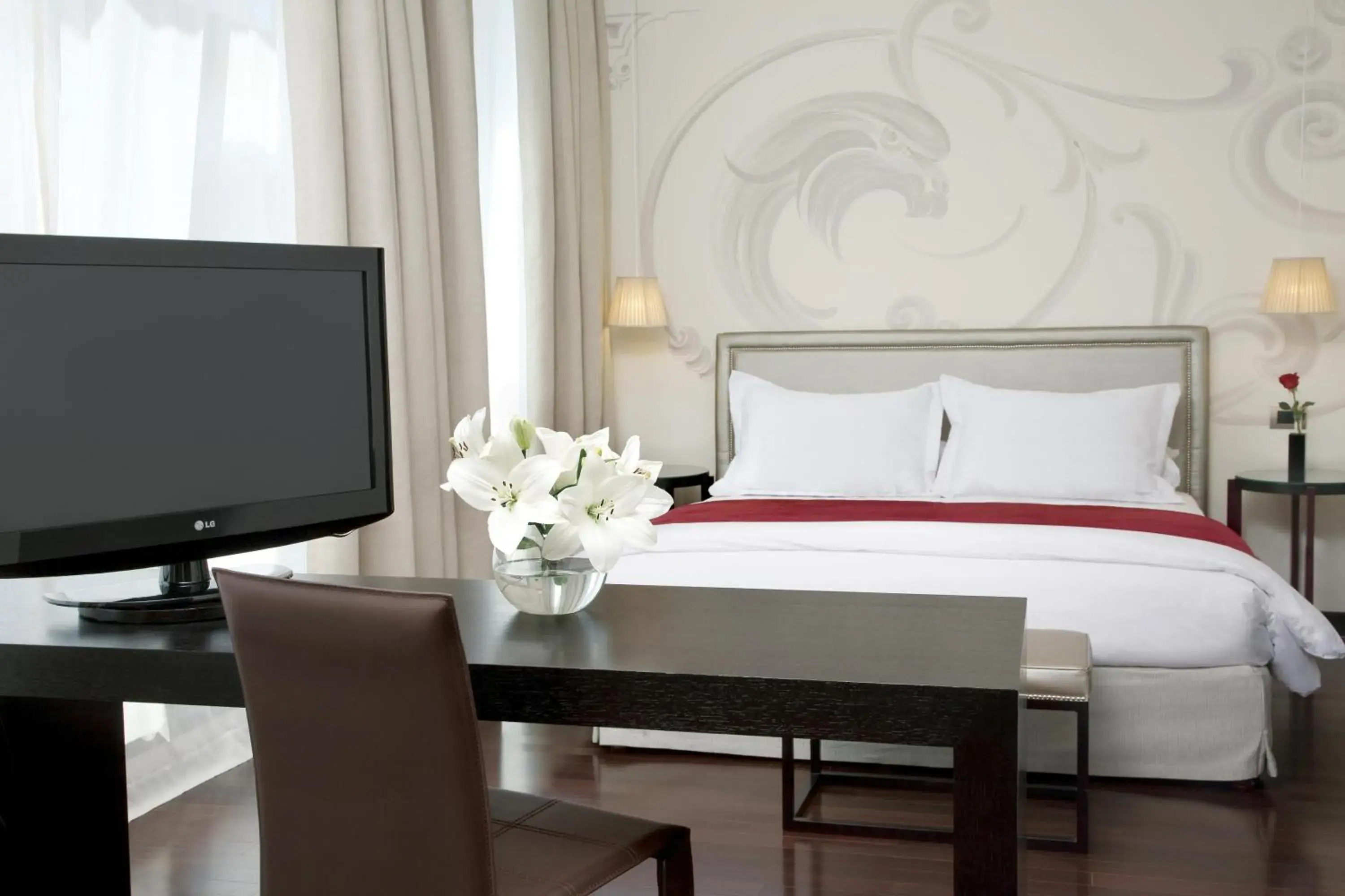 Junior Suite with Extra Bed (2 Adults + 1 Child) in NH Buenos Aires Tango Junior Suite with Extra Bed (2 Adults + 1 Child) in NH Buenos Aires Tango