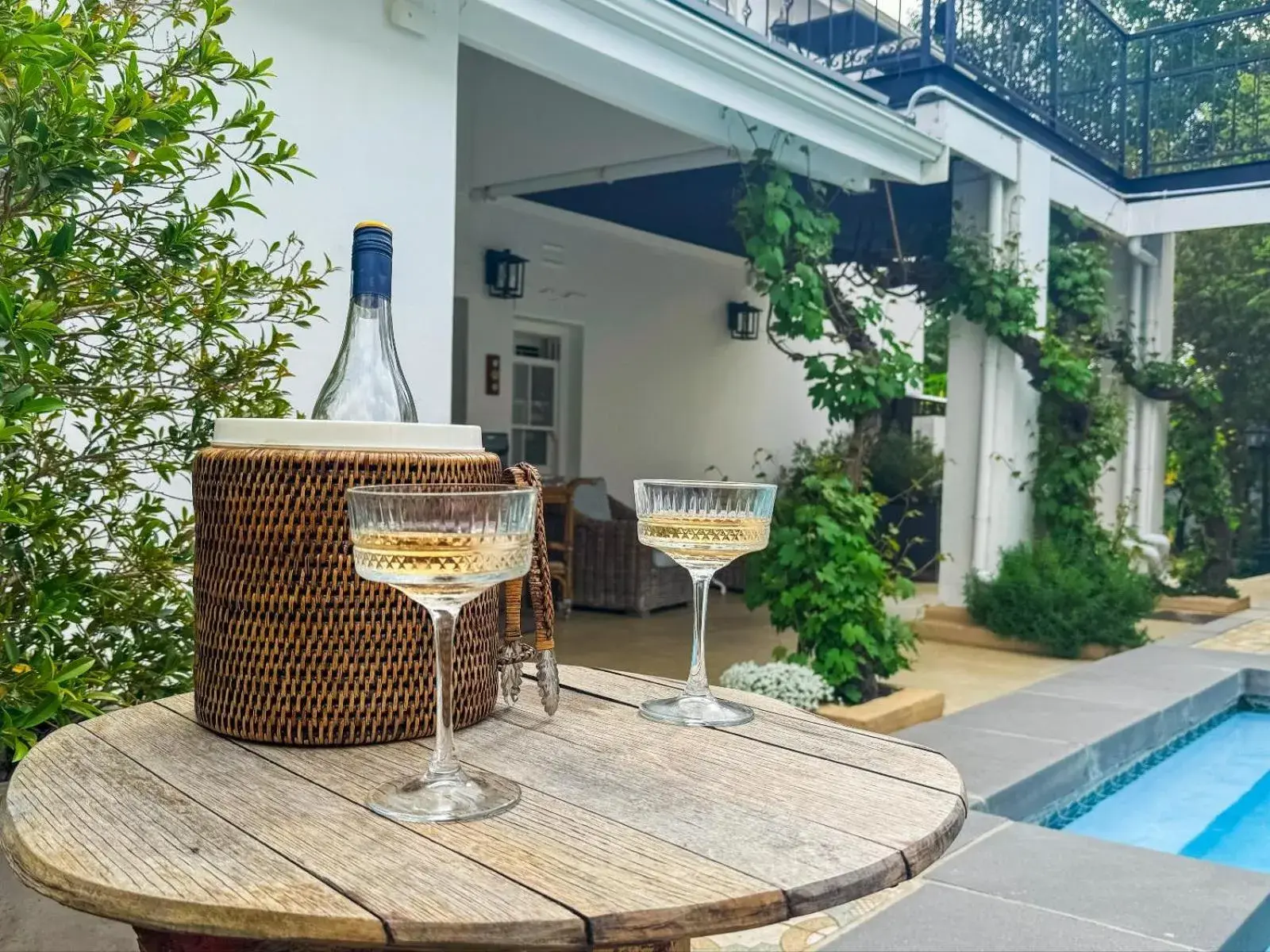 Le Petit Paris Le Petit Paris