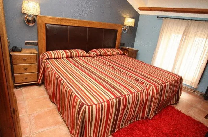 Photo of the whole room, Bed in Hotel Con Encanto La Façana