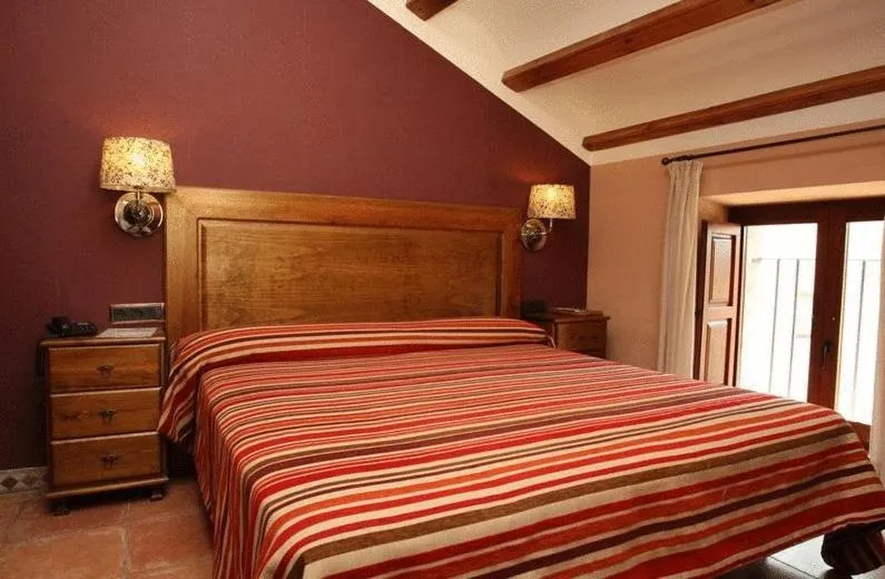 Photo of the whole room, Bed in Hotel Con Encanto La Façana
