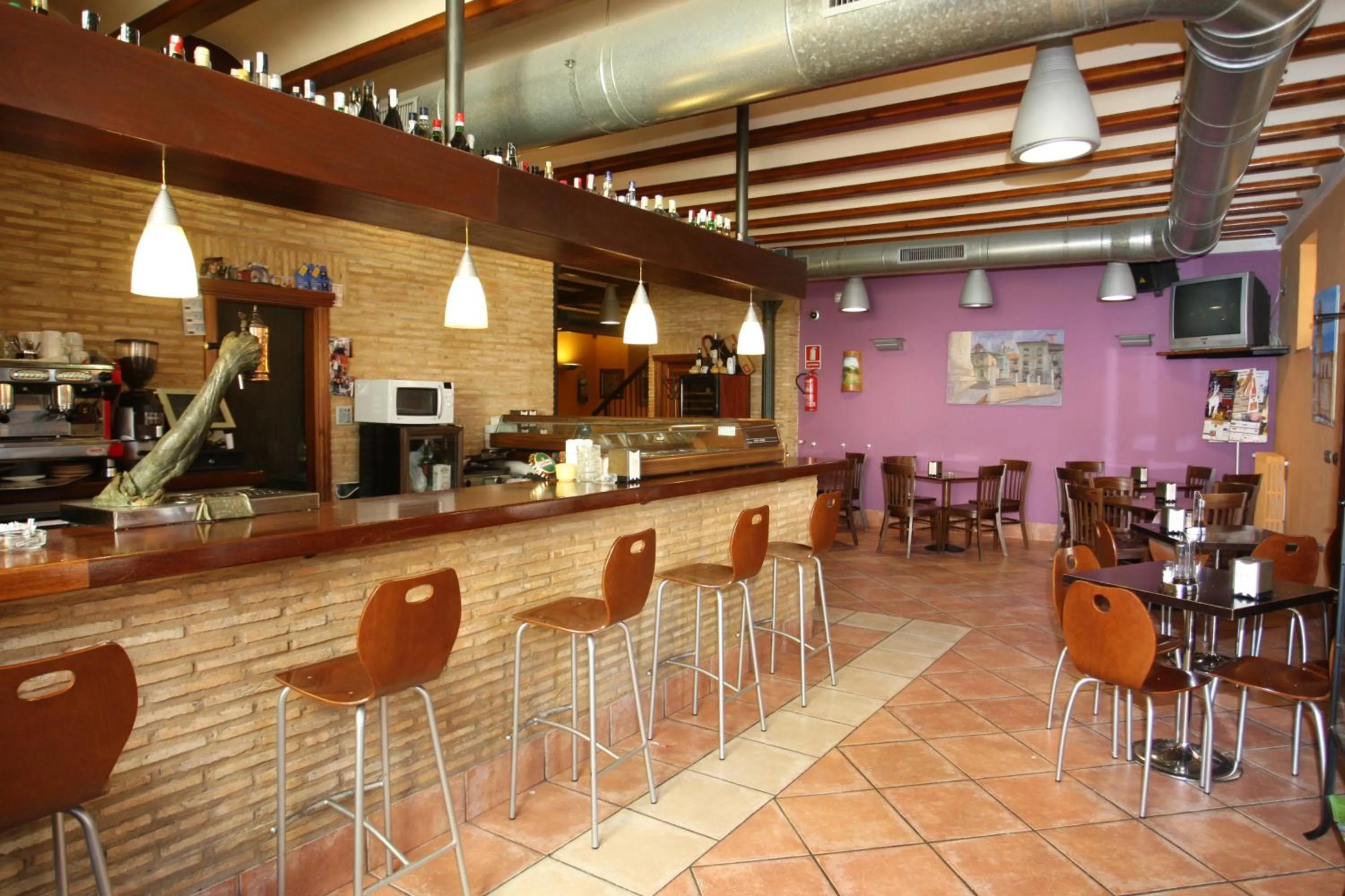 Restaurant/places to eat in Hotel Con Encanto La Façana