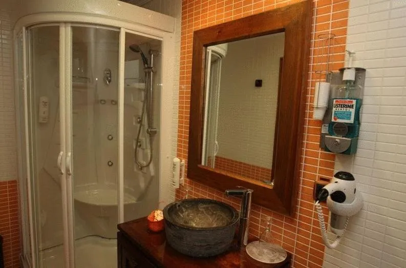 Bathroom in Hotel Con Encanto La Façana