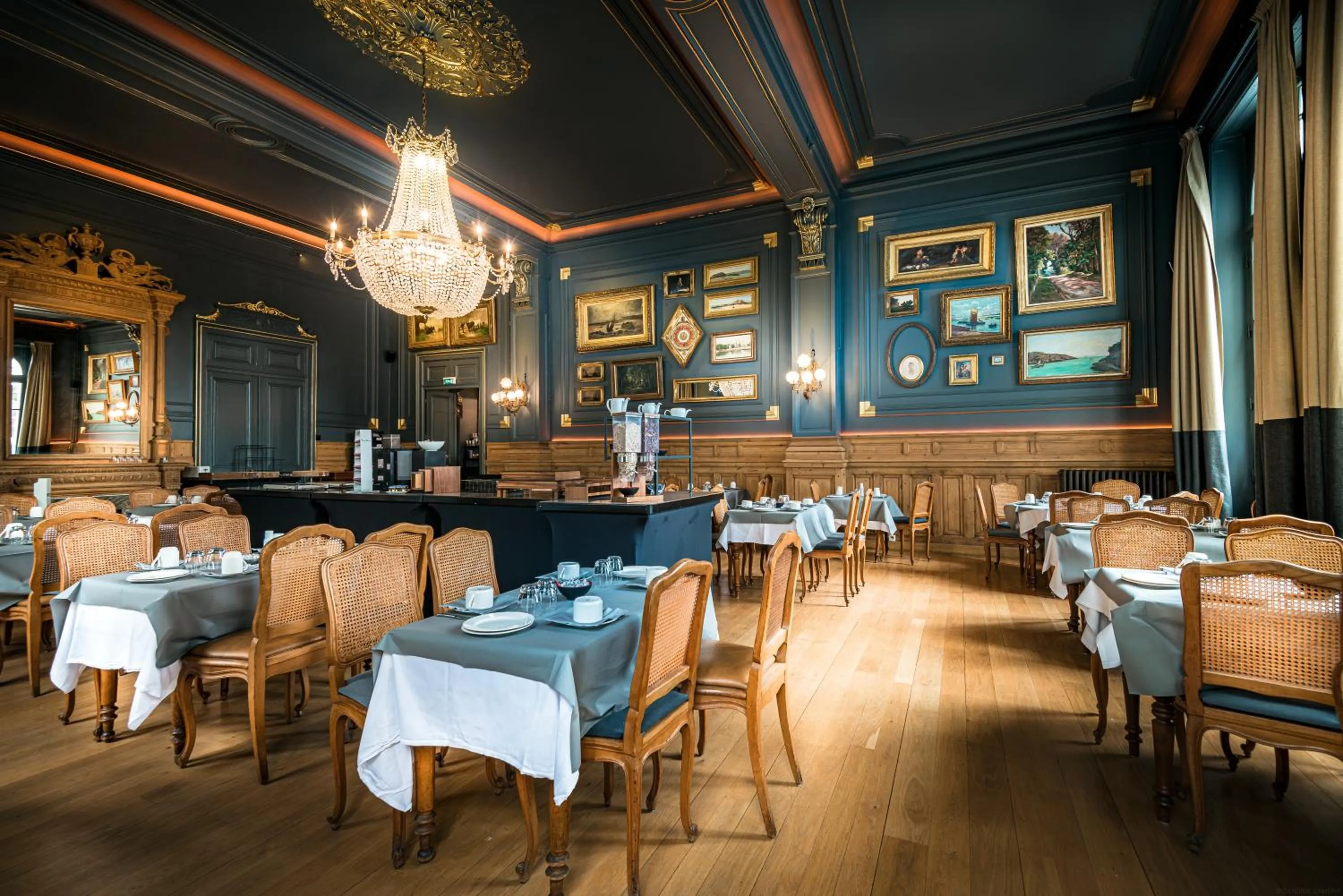 Breakfast in Hôtel France et Chateaubriand