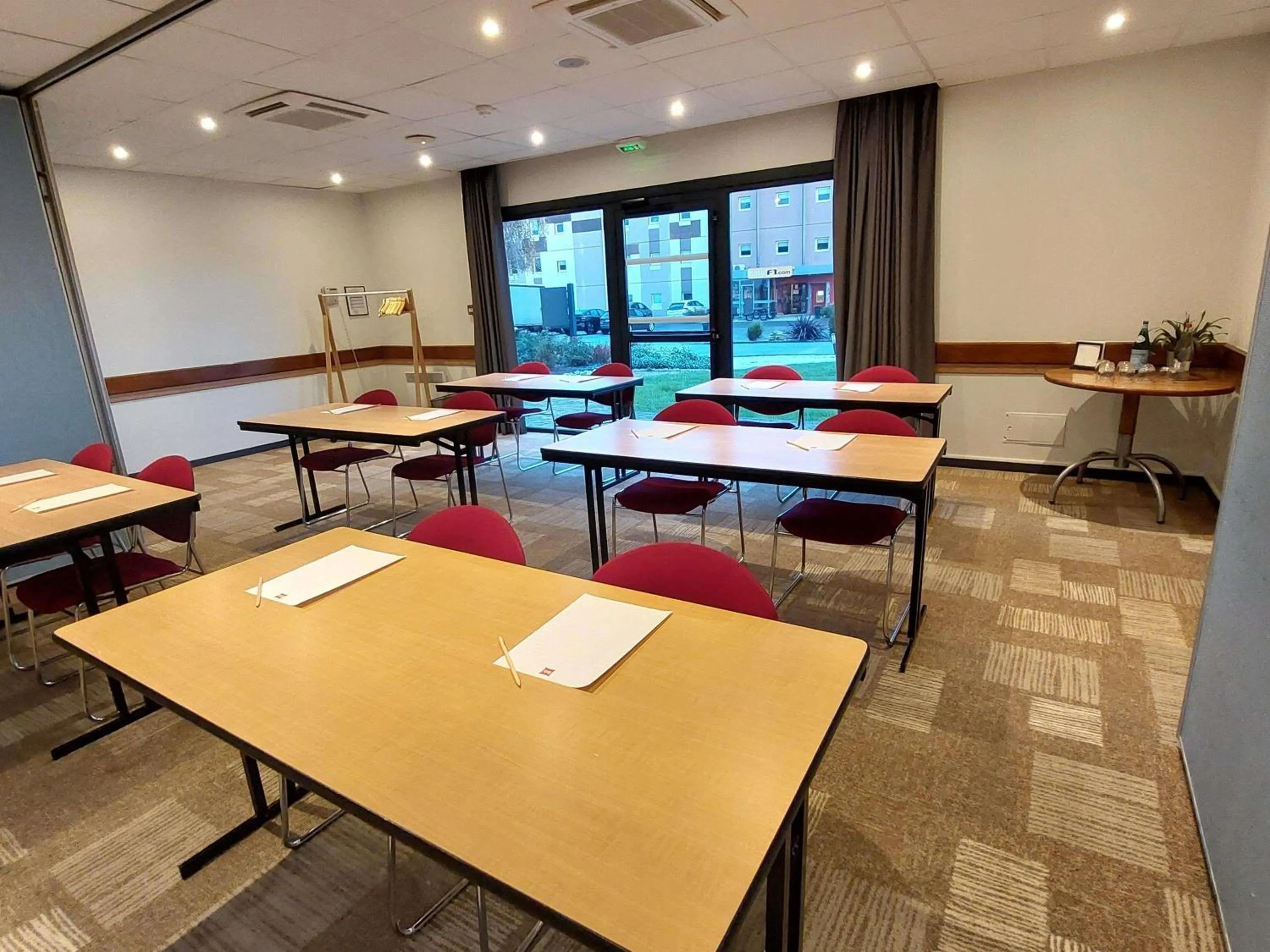 Meeting/conference room in Ibis Avranches Baie du Mont-Saint-Michel