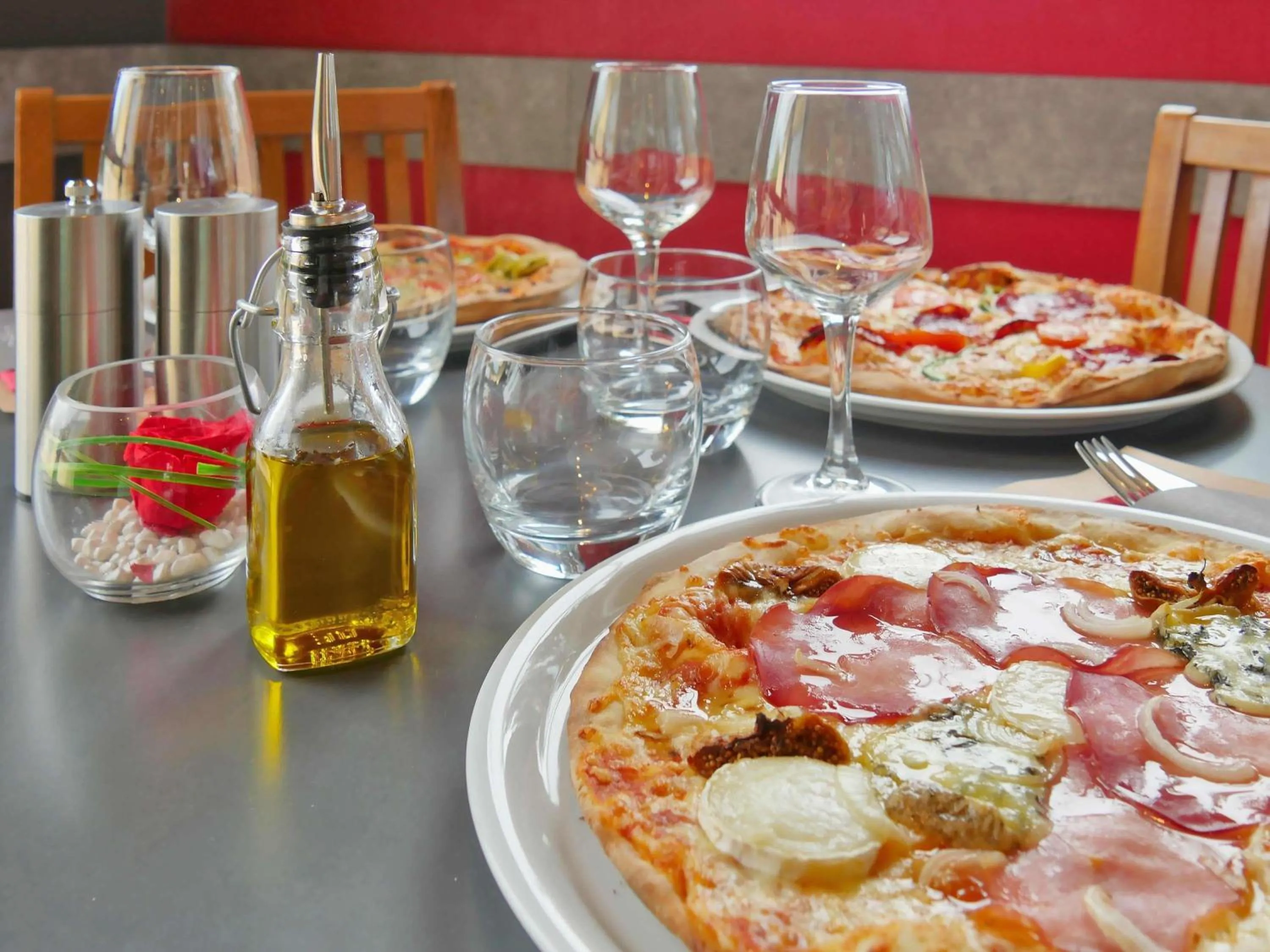 Restaurant/places to eat in Ibis Avranches Baie du Mont-Saint-Michel