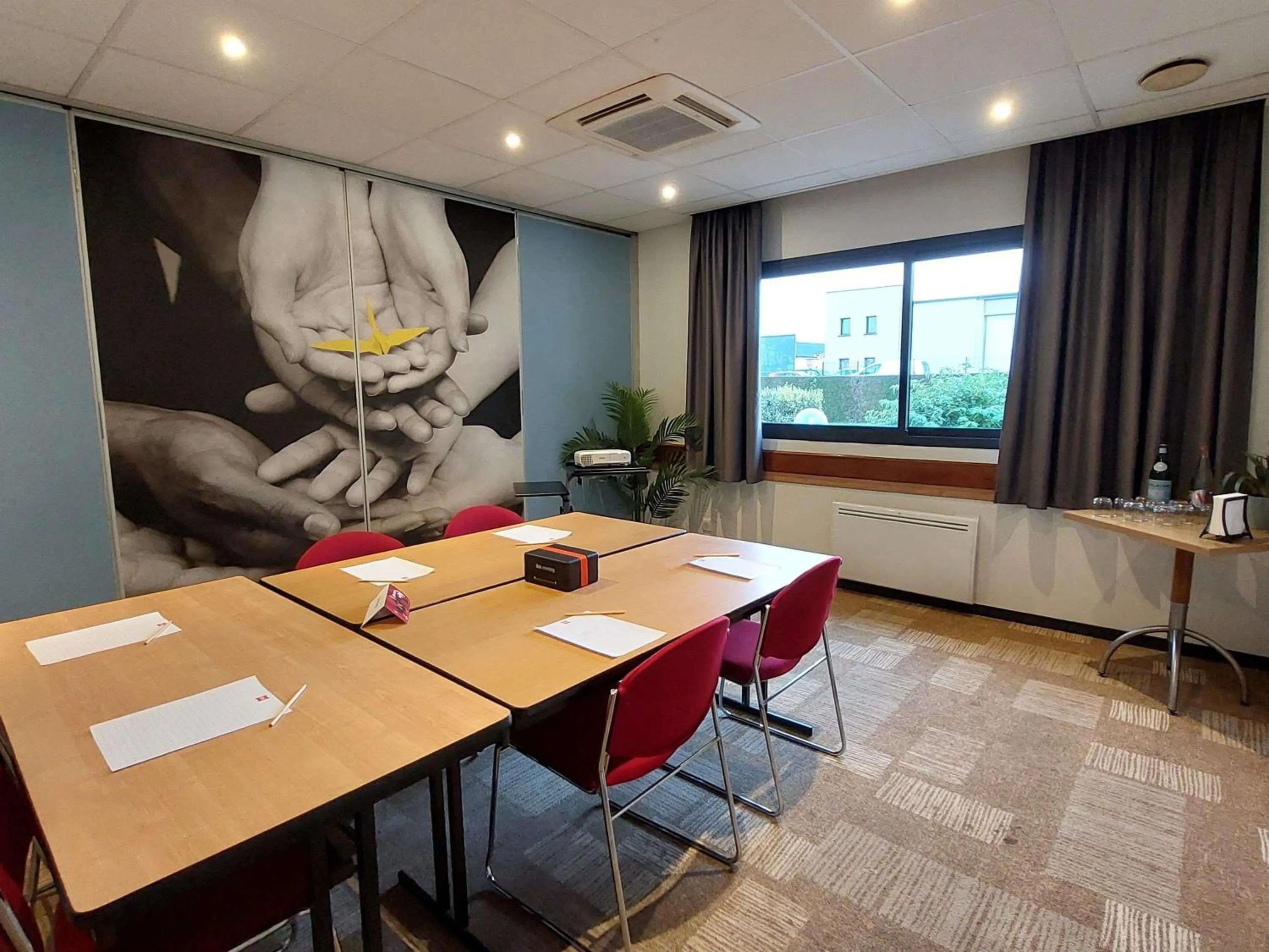 Meeting/conference room in Ibis Avranches Baie du Mont-Saint-Michel