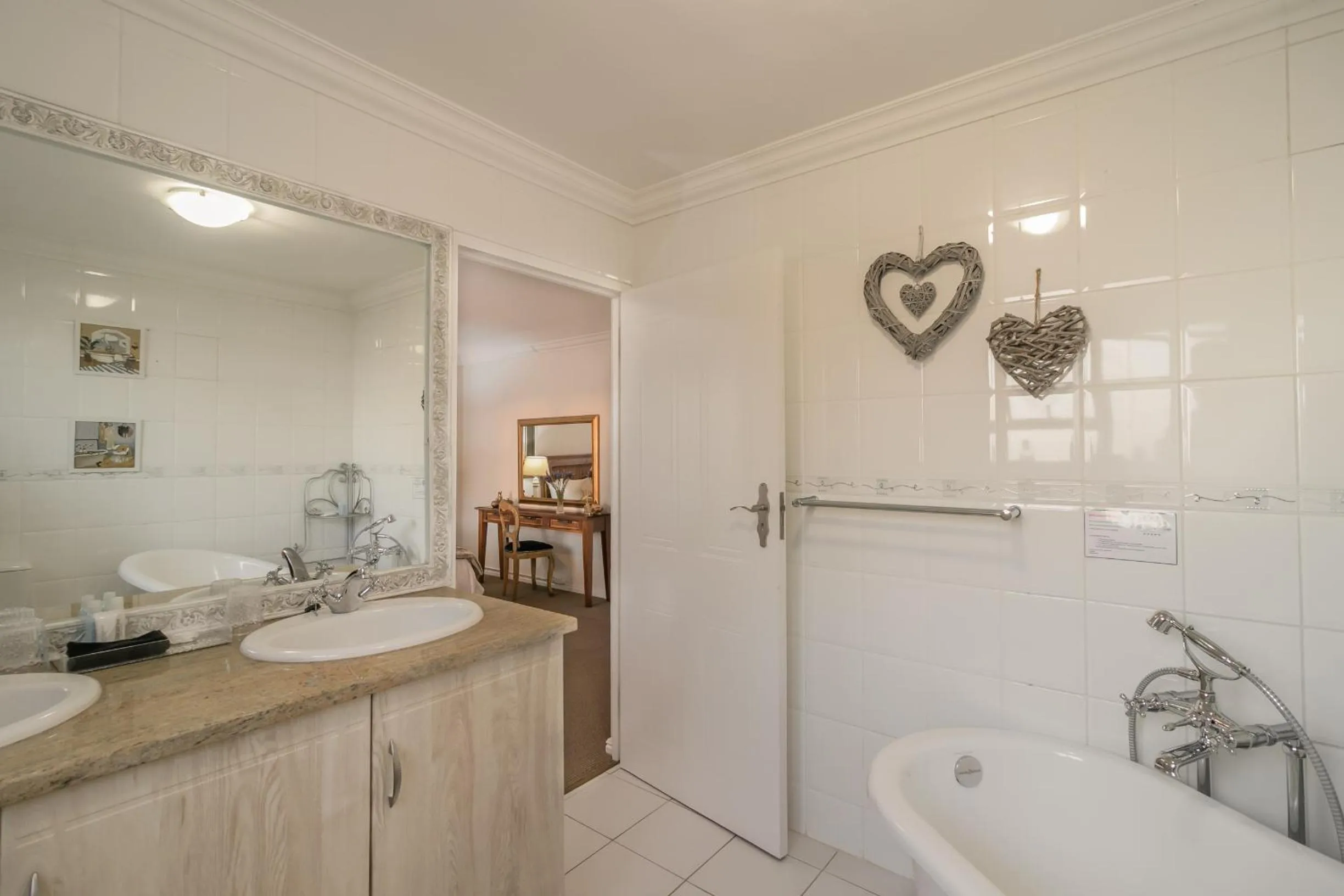 Bathroom in Villa Castollini