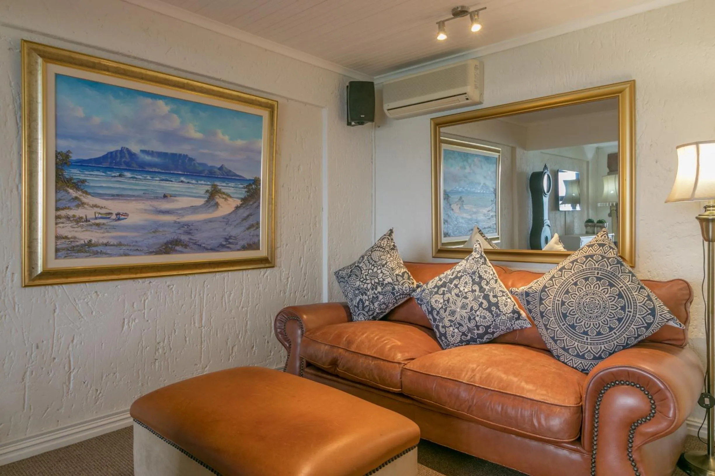 Living room in Villa Castollini