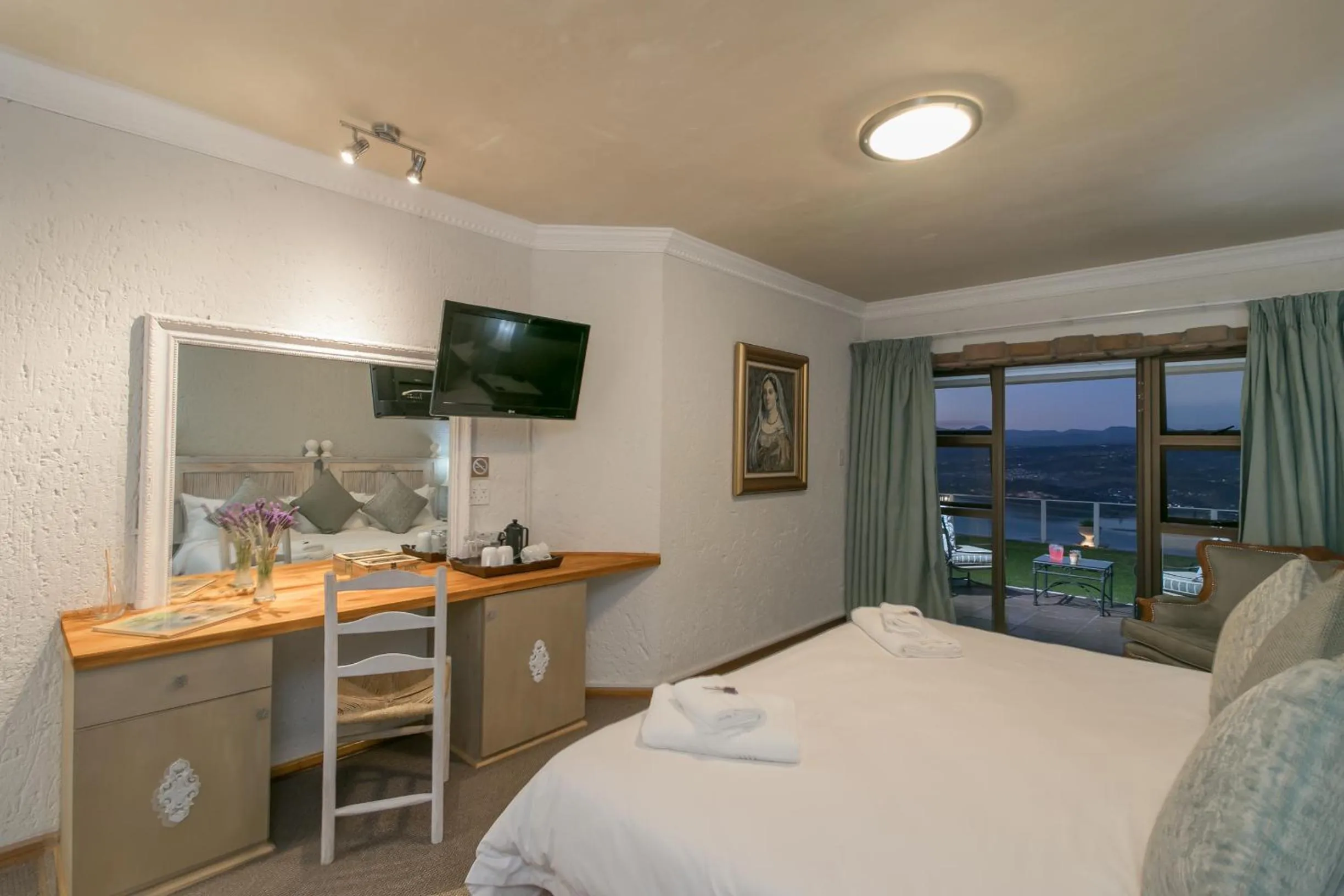 Bedroom, Bed in Villa Castollini