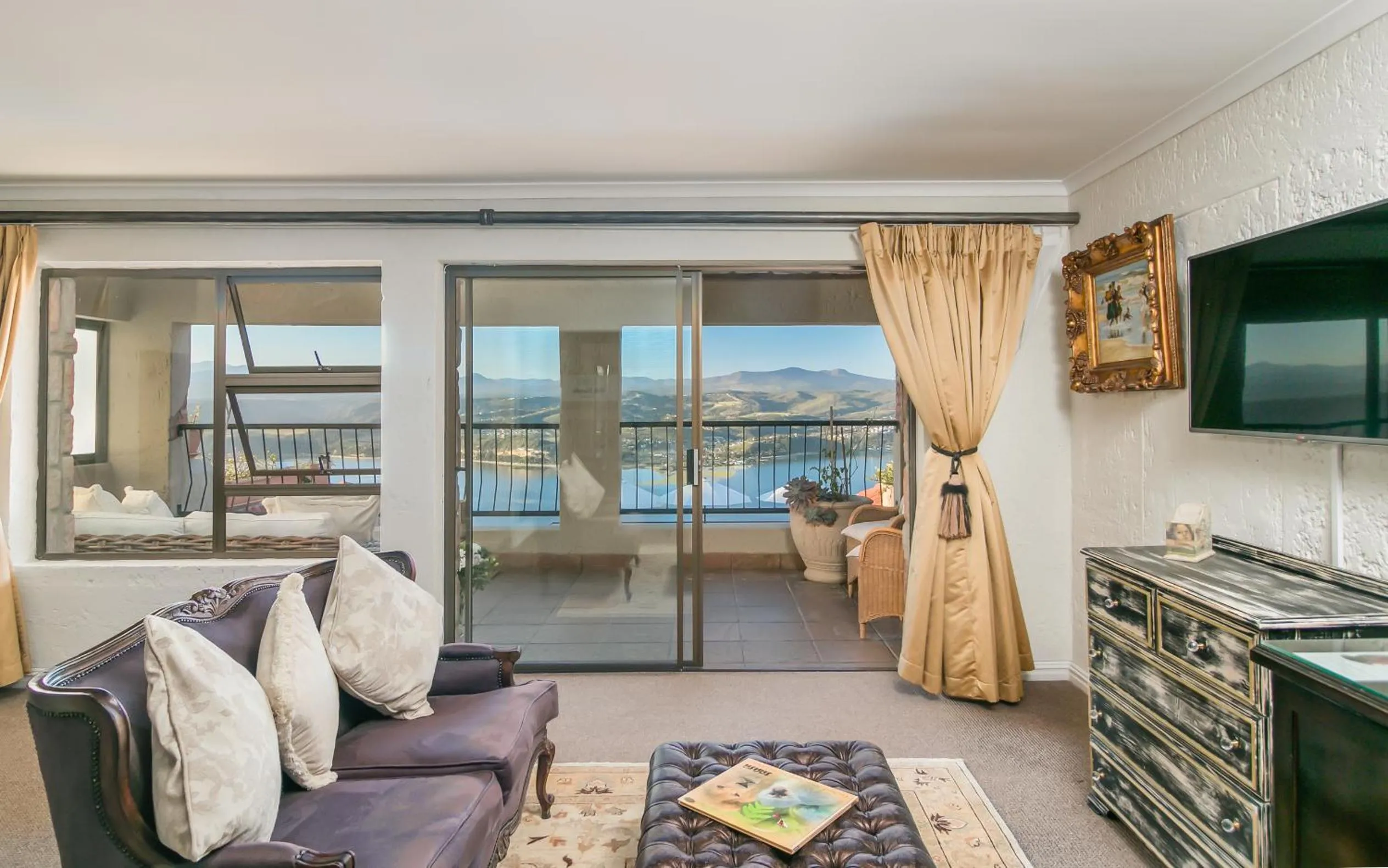 Seating area in Villa Castollini