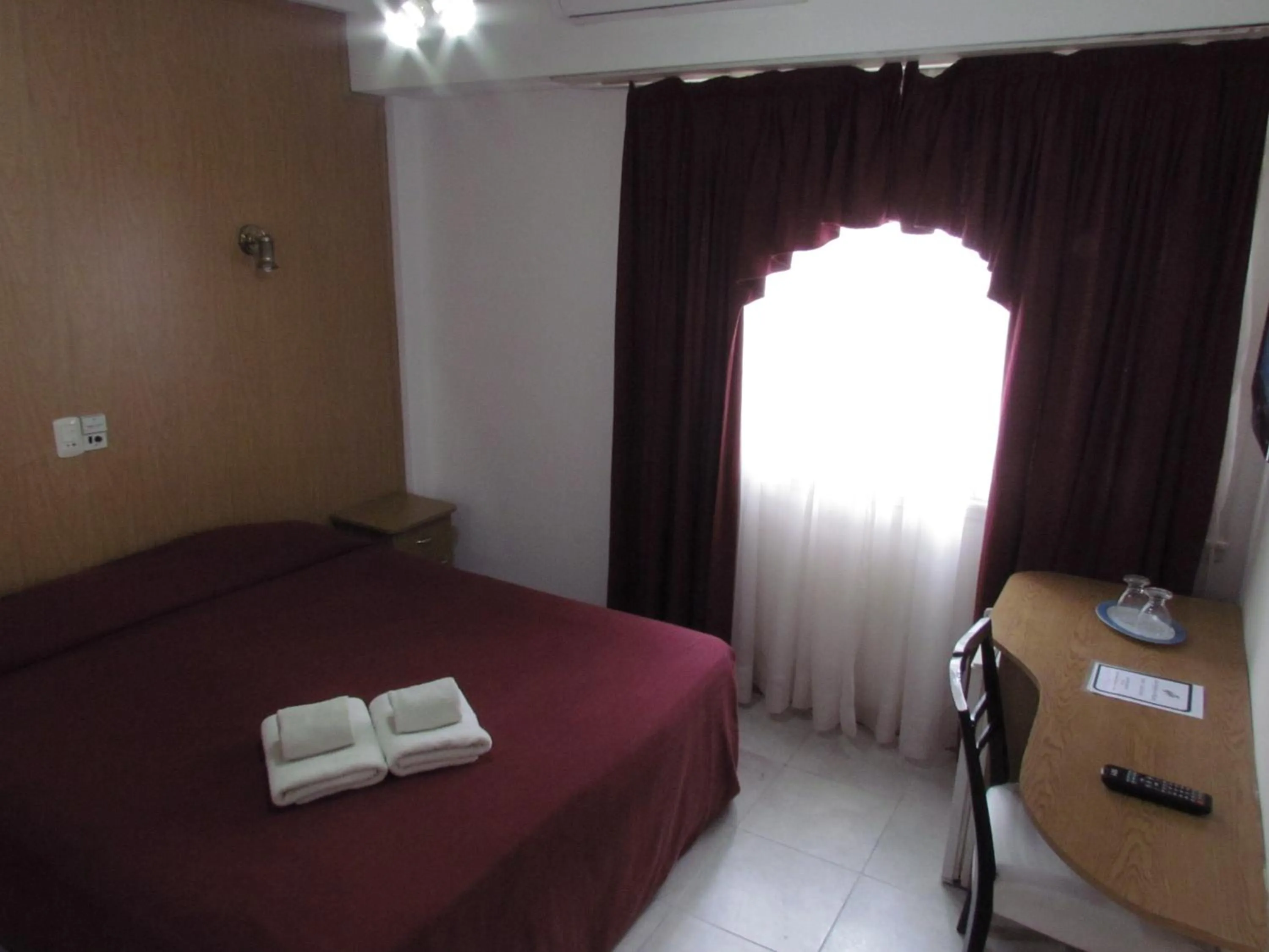 Bedroom, Bed in San Remo Grand Hotel