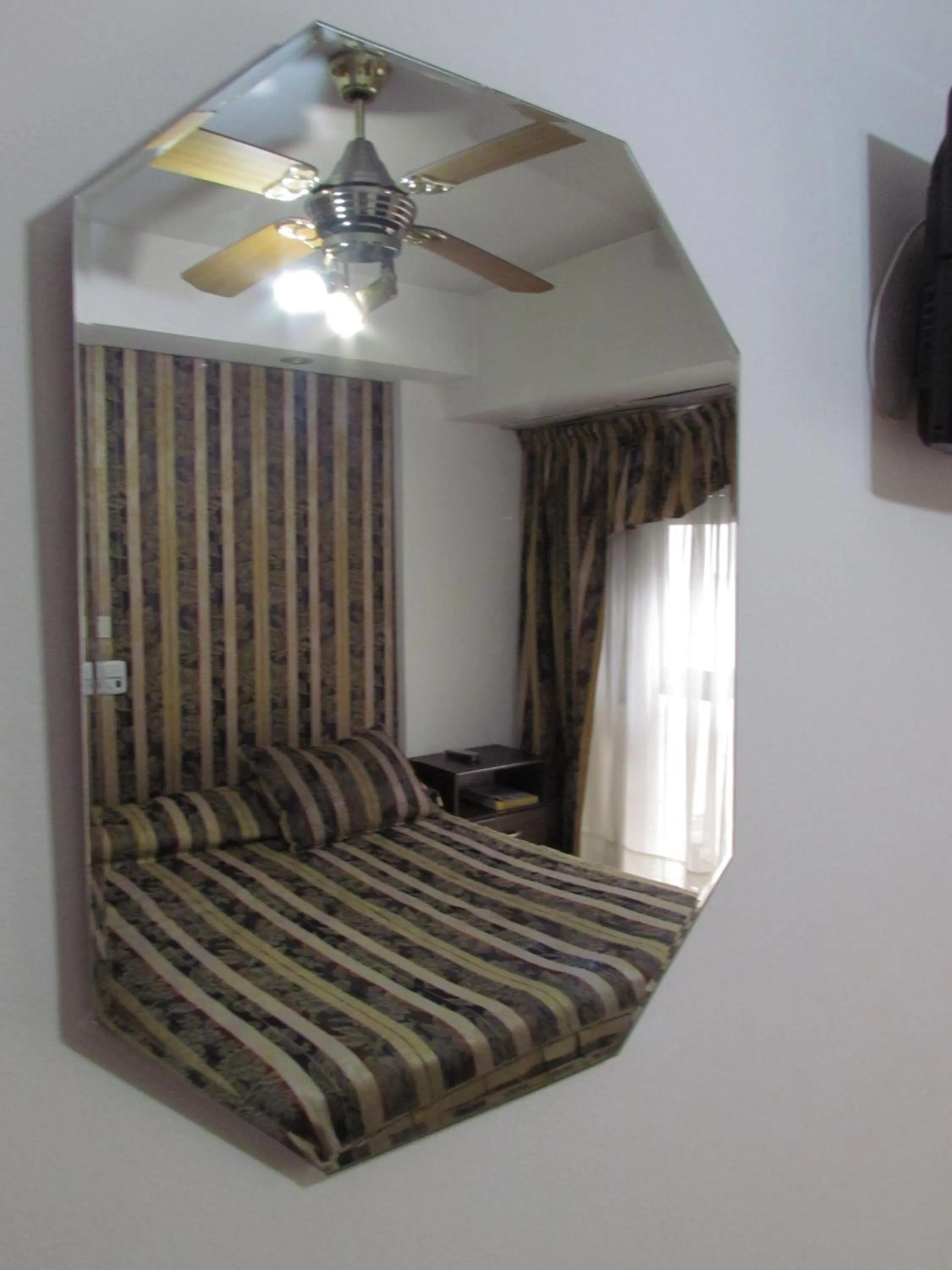 Bedroom, Bed in San Remo Grand Hotel