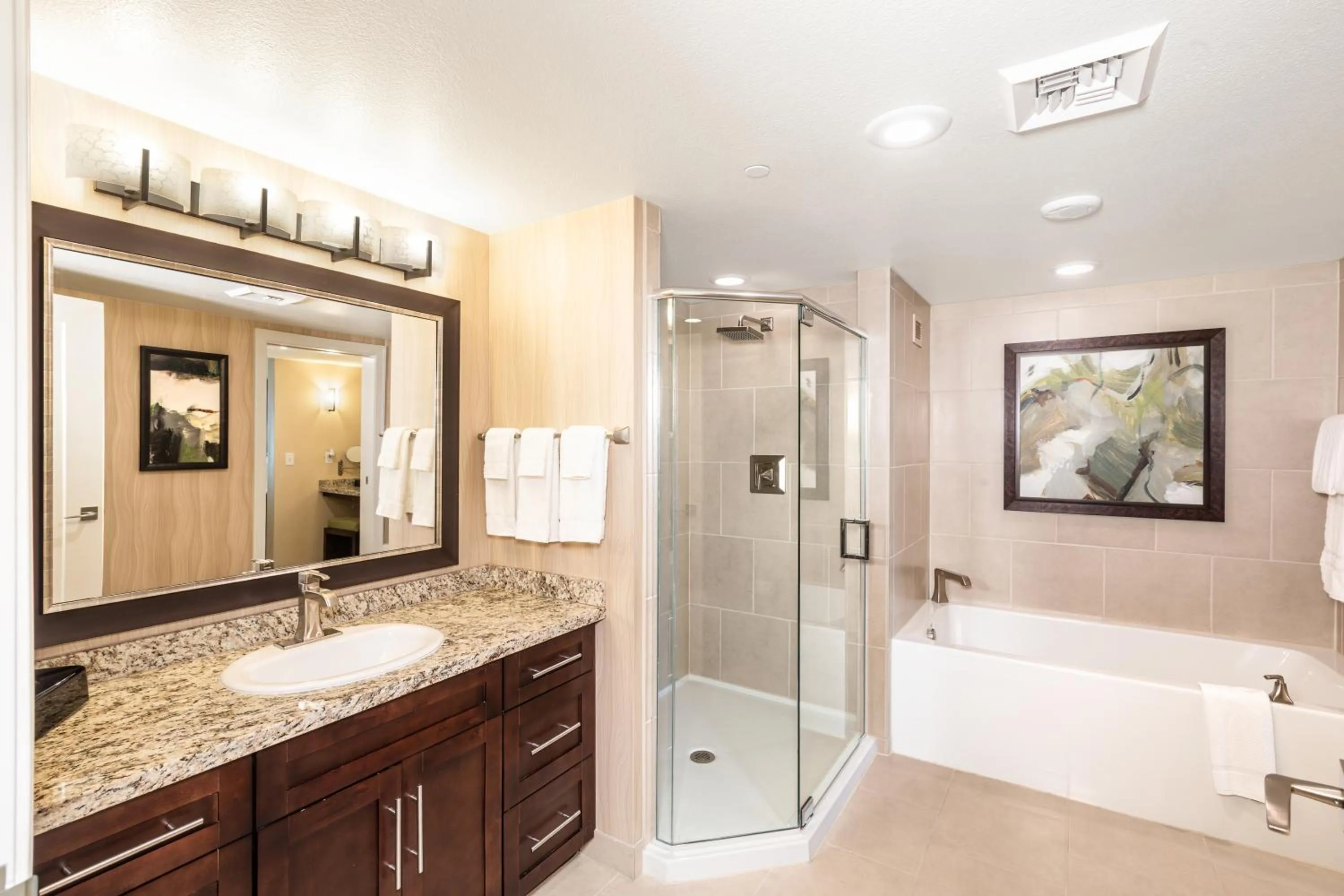 Shower in The Berkley, Las Vegas