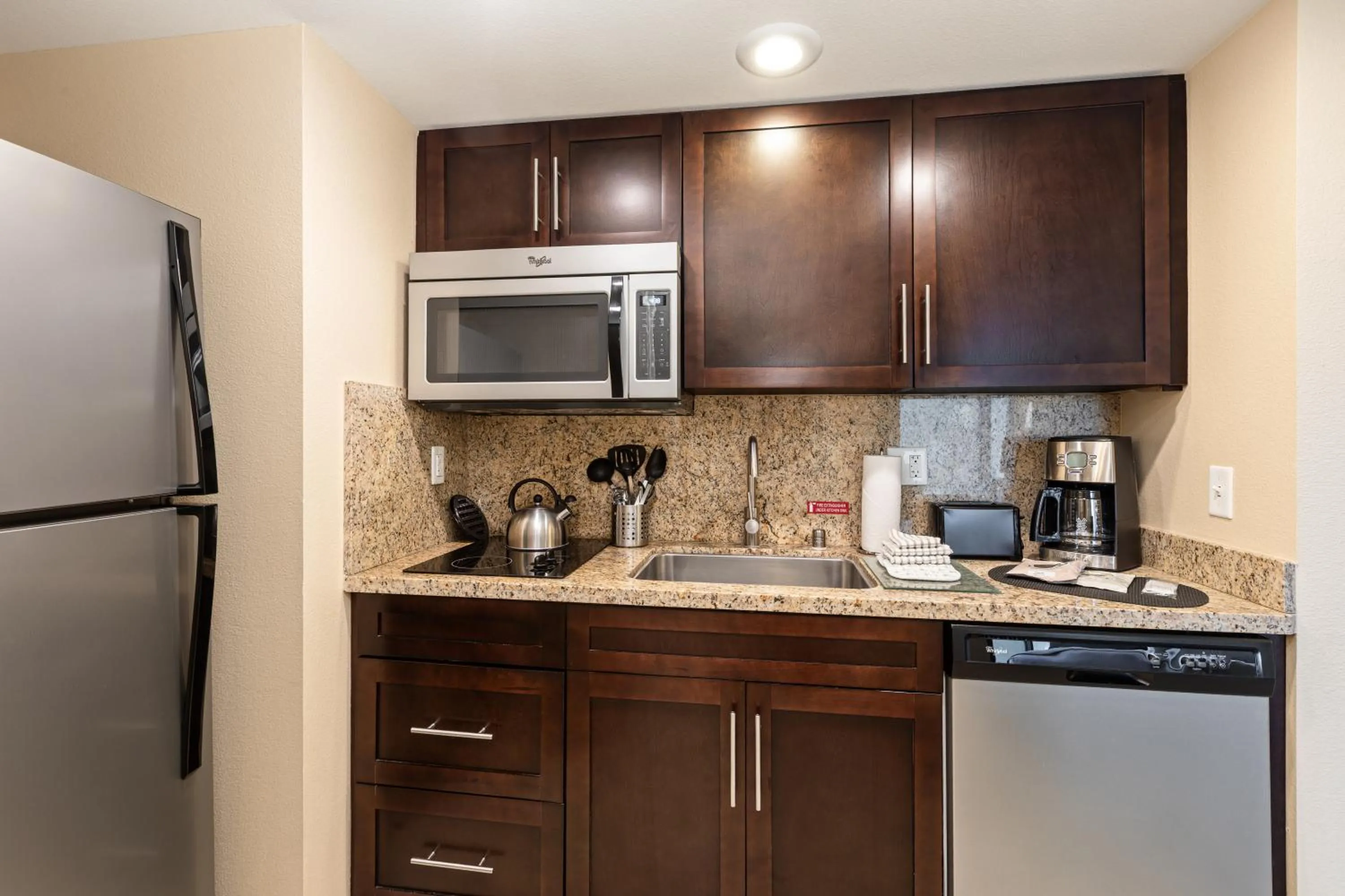 Kitchen or kitchenette in The Berkley, Las Vegas