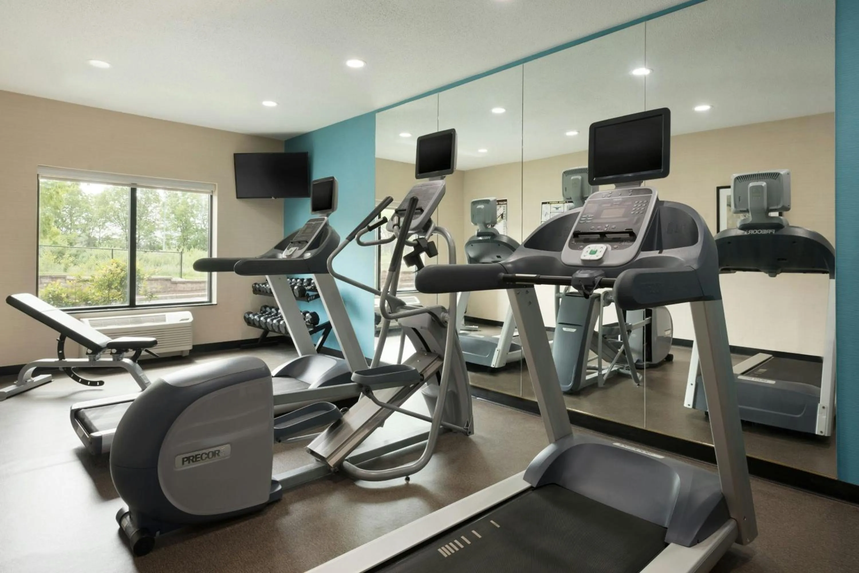 Fitness centre/facilities in Fairfield Inn & Suites Hartford Manchester
