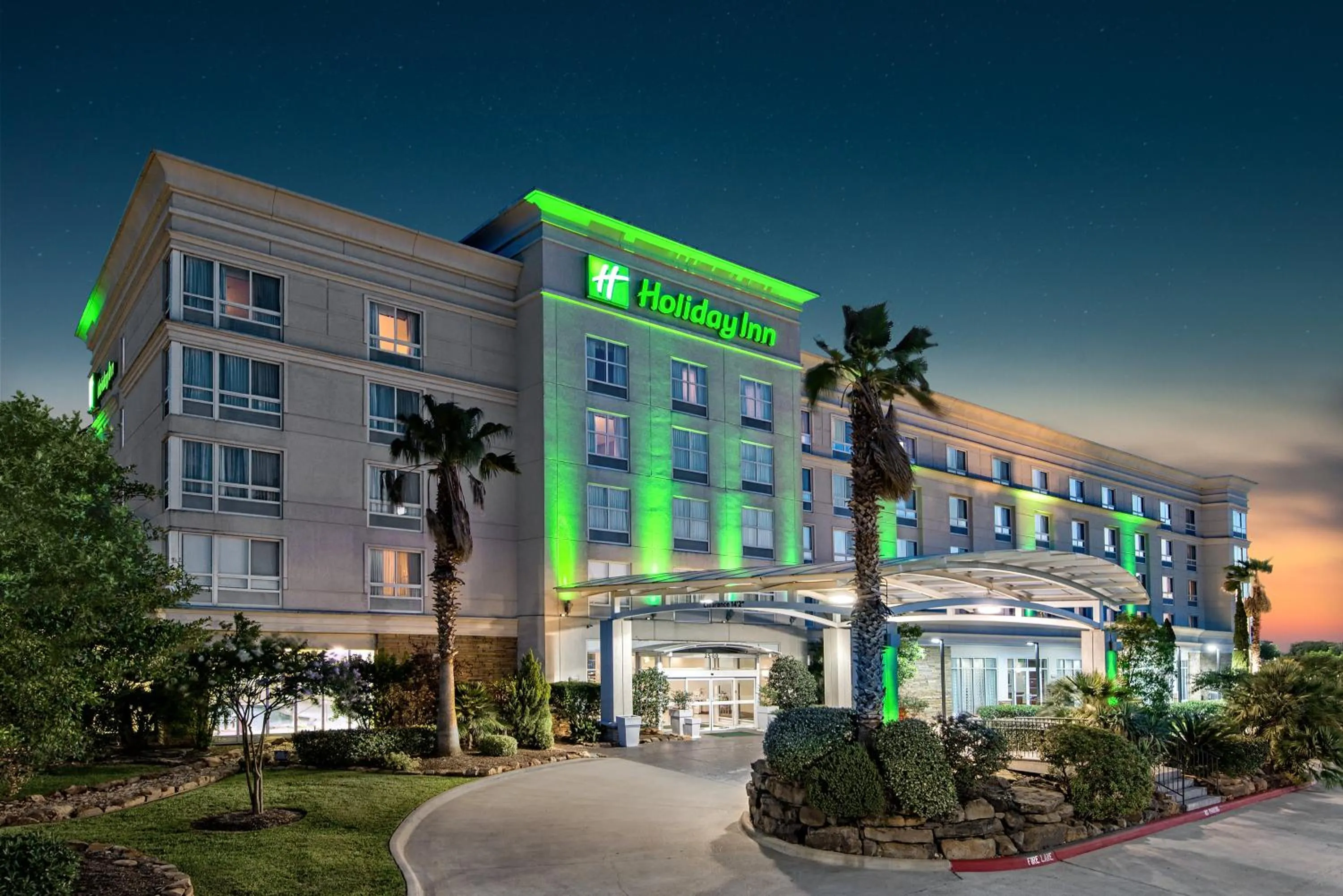 Property building in Holiday Inn & Suites College Station-Aggieland by IHG