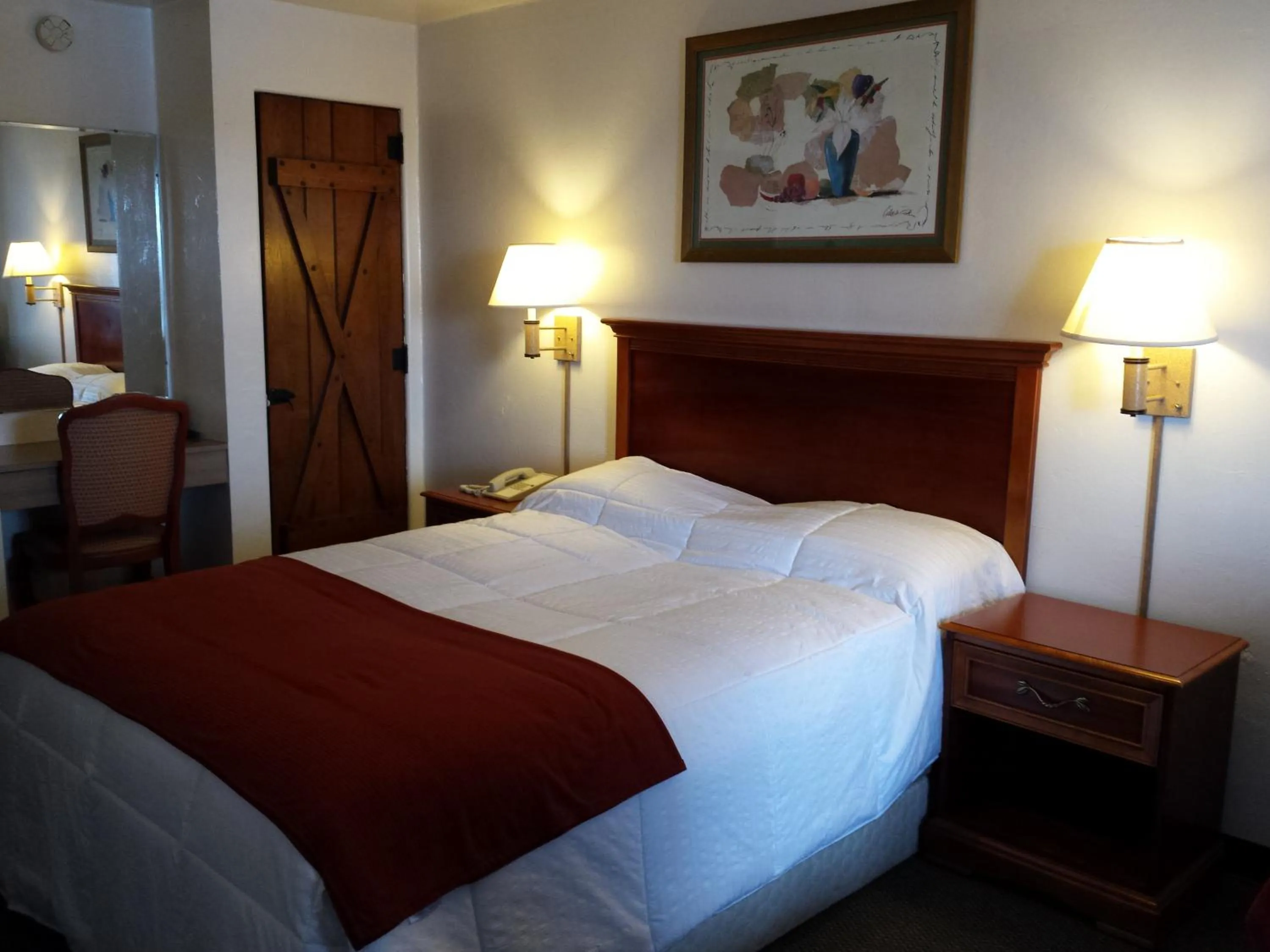 Photo of the whole room, Bed in Sands Motel