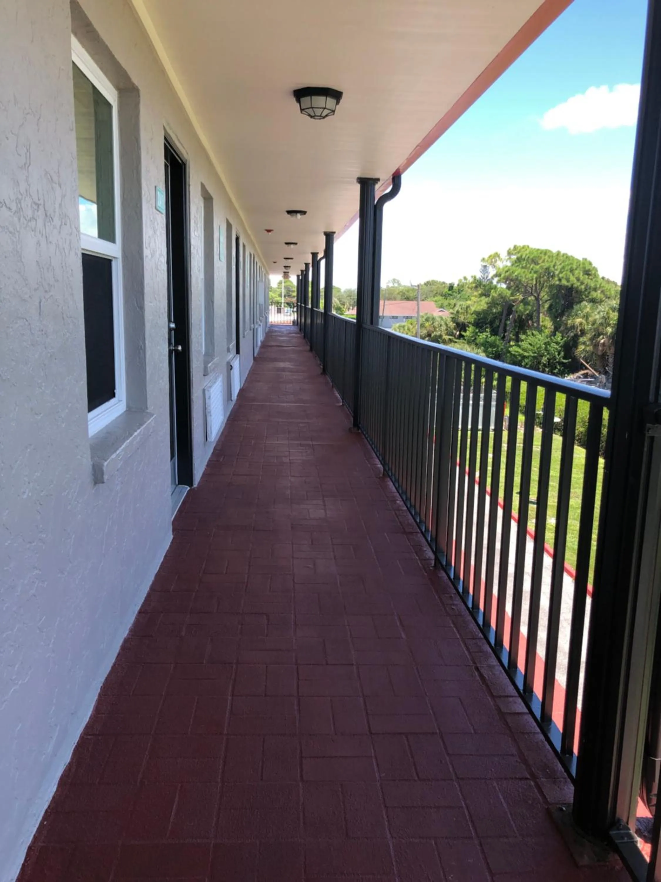 Balcony/Terrace in Sun Coast Inn