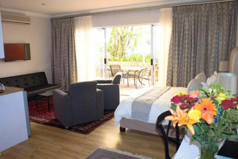 Living room in Cinnamon House Bed & Breakfast