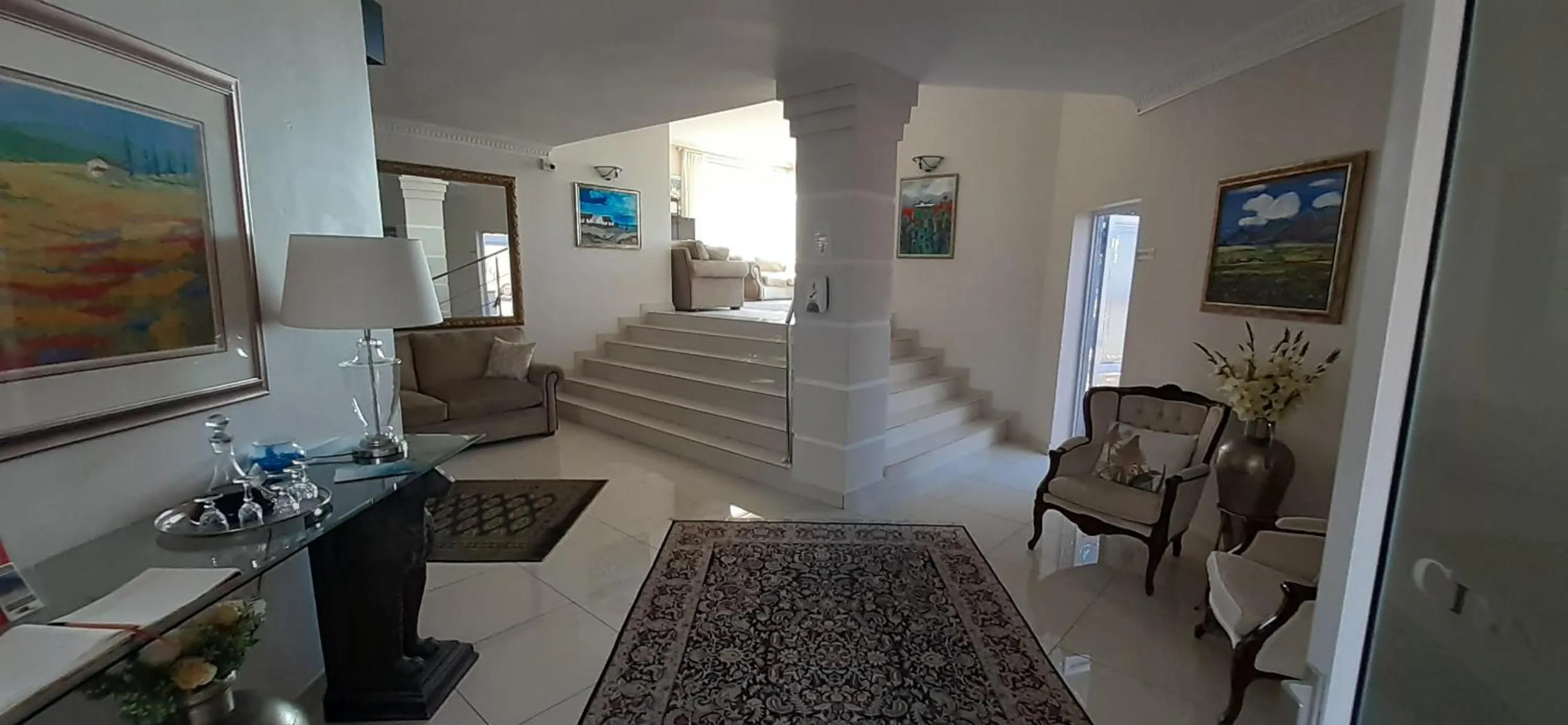 Facade/entrance in Cinnamon House Bed & Breakfast