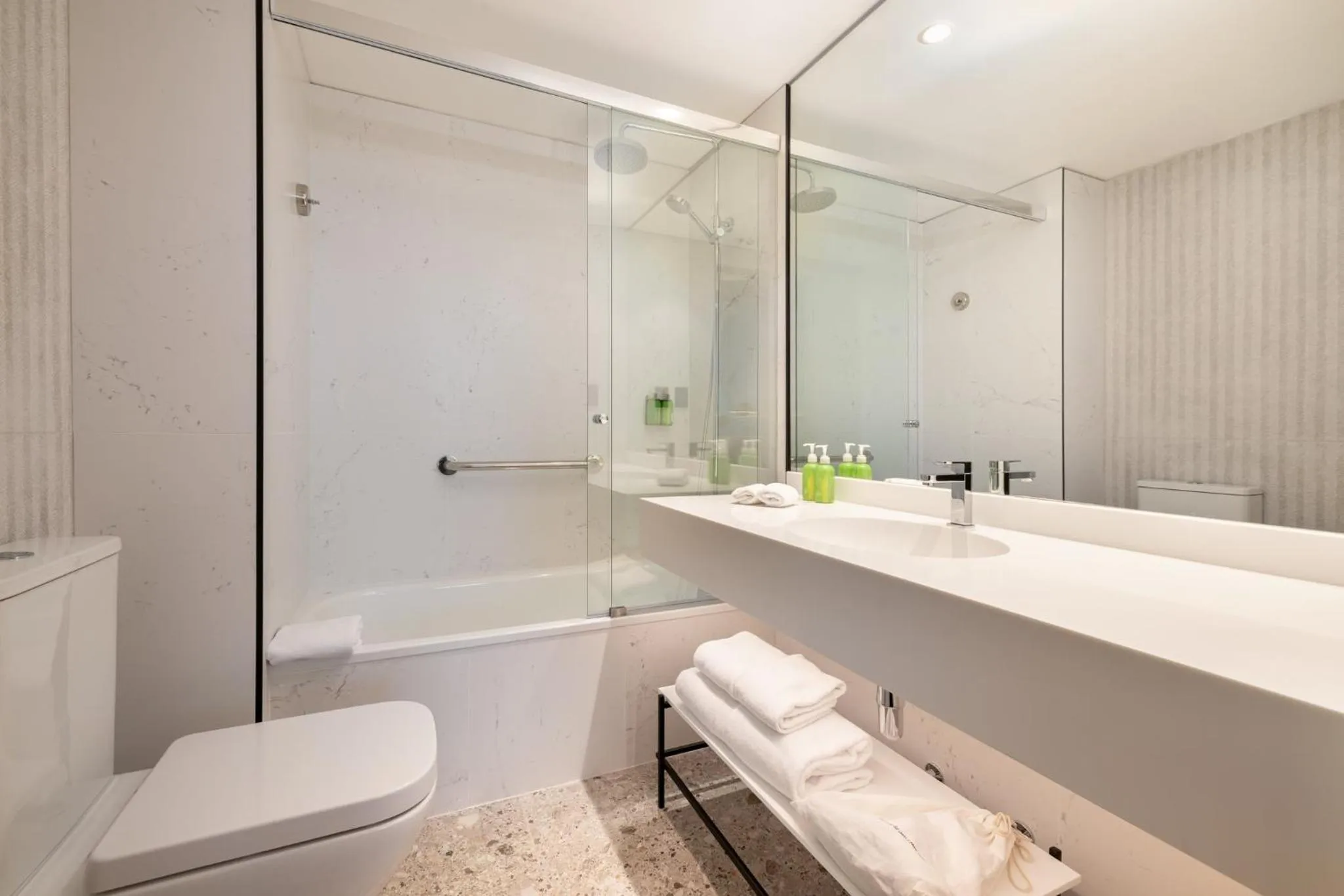 Bathroom in Holiday Inn Express Santiago Las Condes by IHG