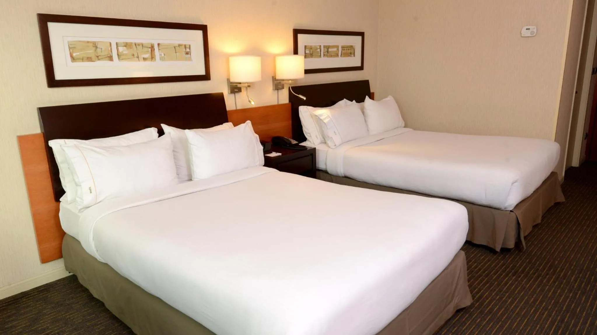 Photo of the whole room, Bed in Holiday Inn Express Santiago Las Condes by IHG