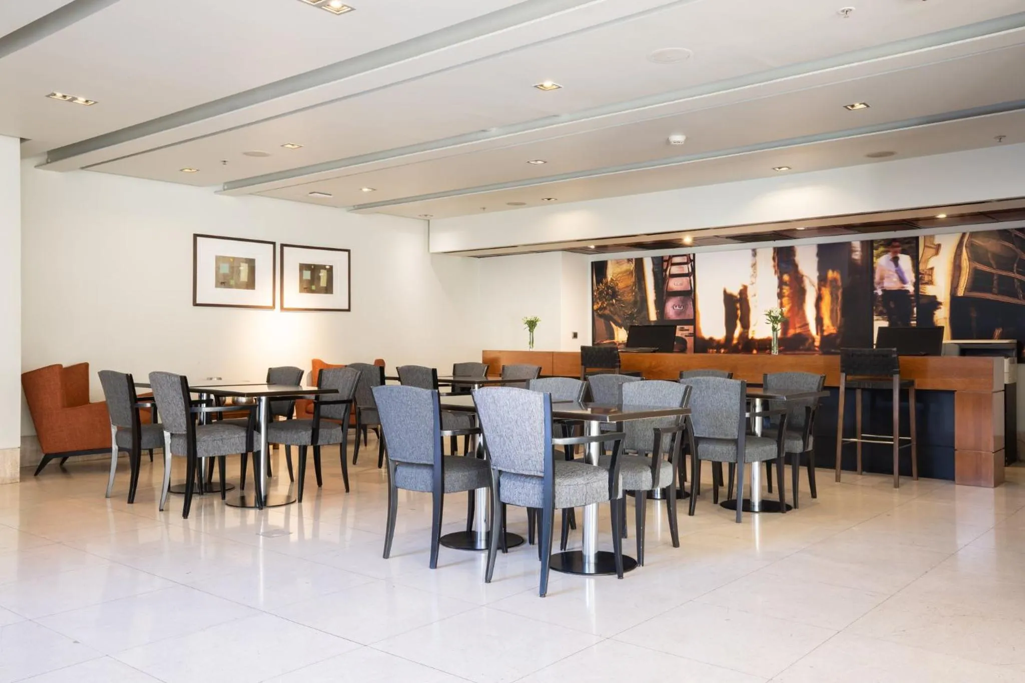 Meeting/conference room in Holiday Inn Express Santiago Las Condes by IHG
