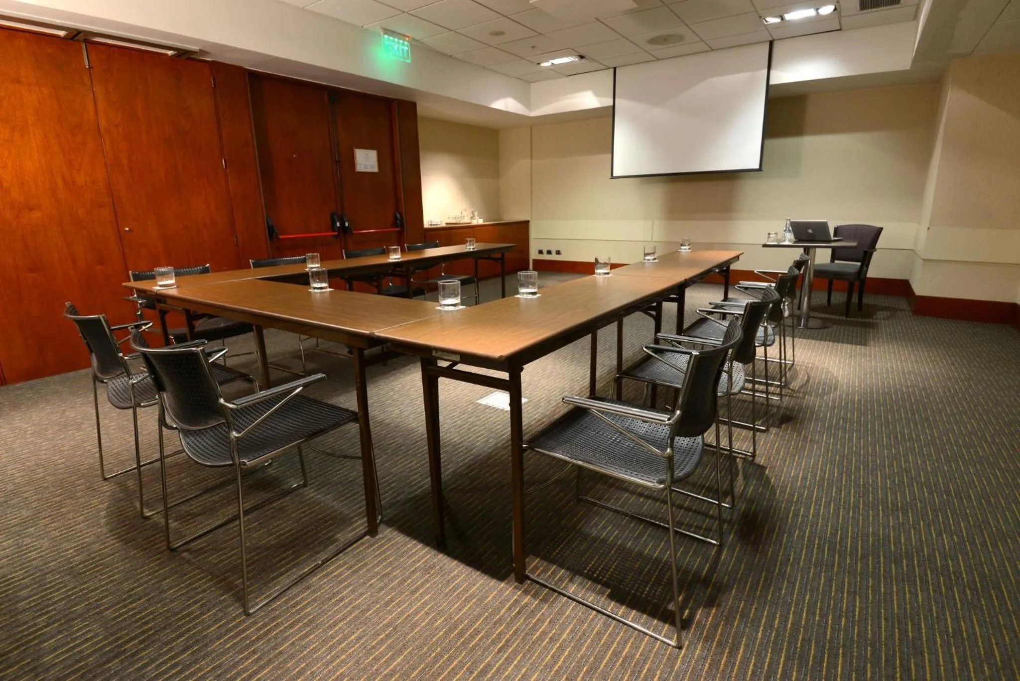 Meeting/conference room in Holiday Inn Express Santiago Las Condes by IHG