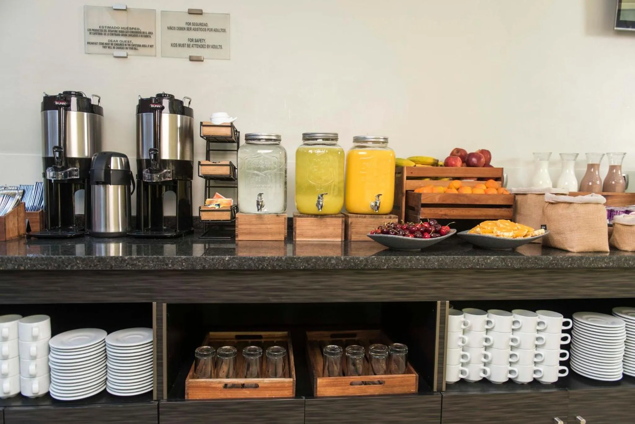 Breakfast in Holiday Inn Express Santiago Las Condes by IHG