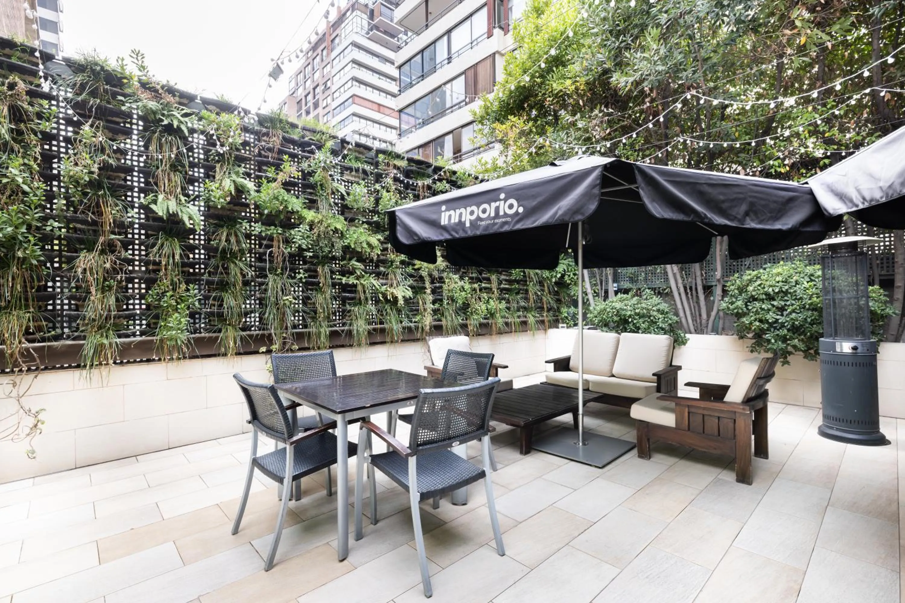 Patio in Holiday Inn Express Santiago Las Condes by IHG