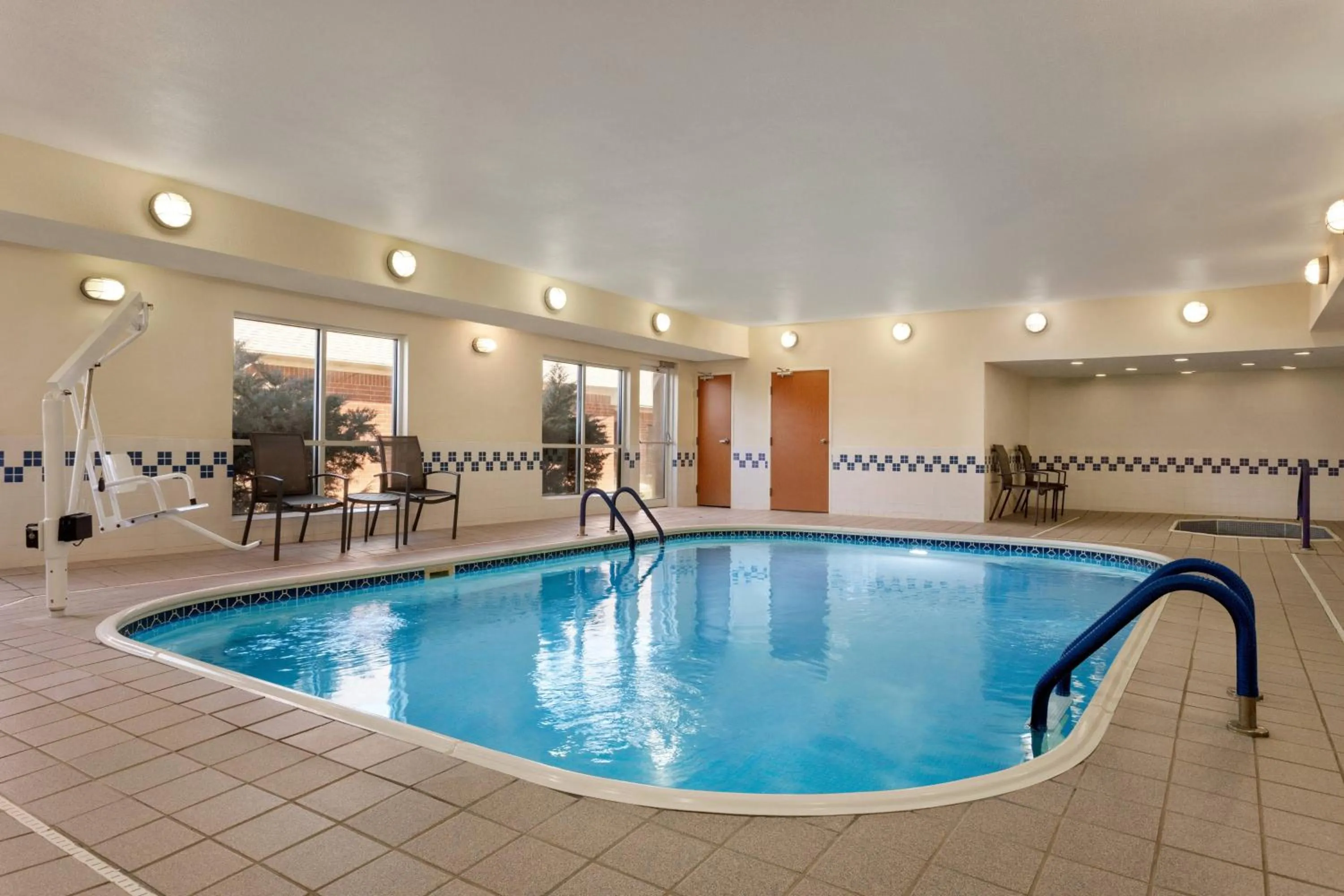 Swimming pool in Fairfield Inn & Suites Stillwater