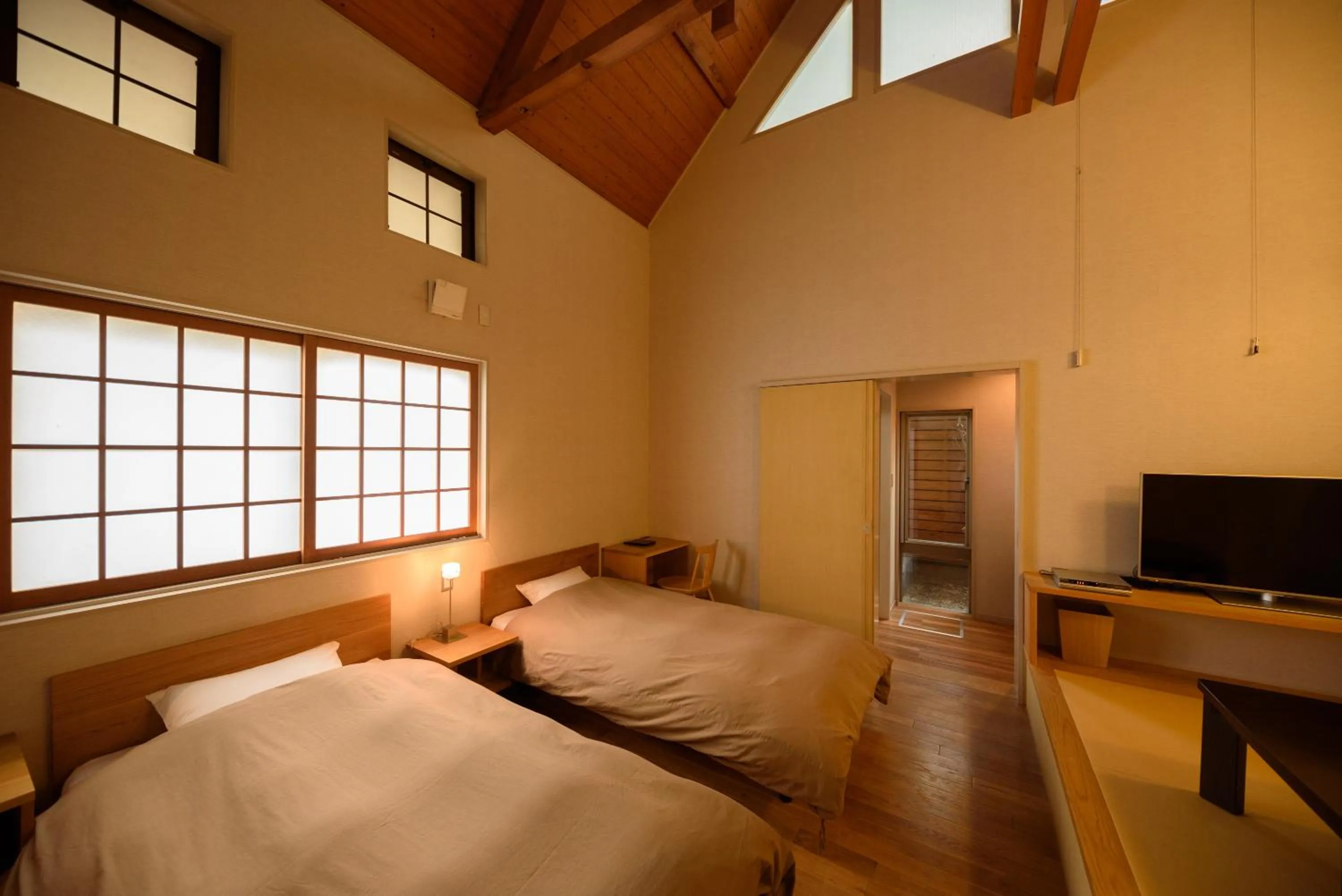 Photo of the whole room in Yufuin Iyotomi