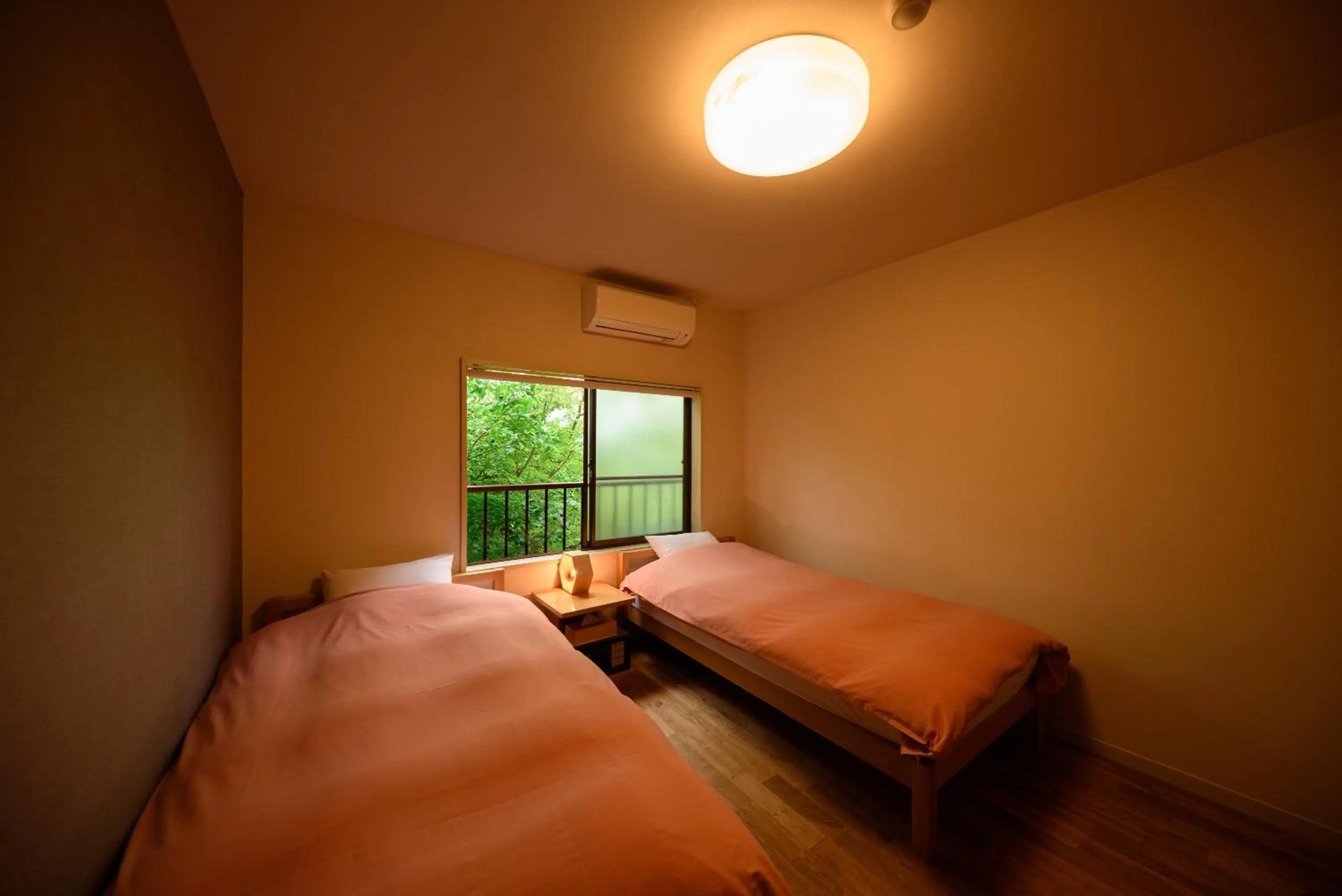 Photo of the whole room in Yufuin Iyotomi