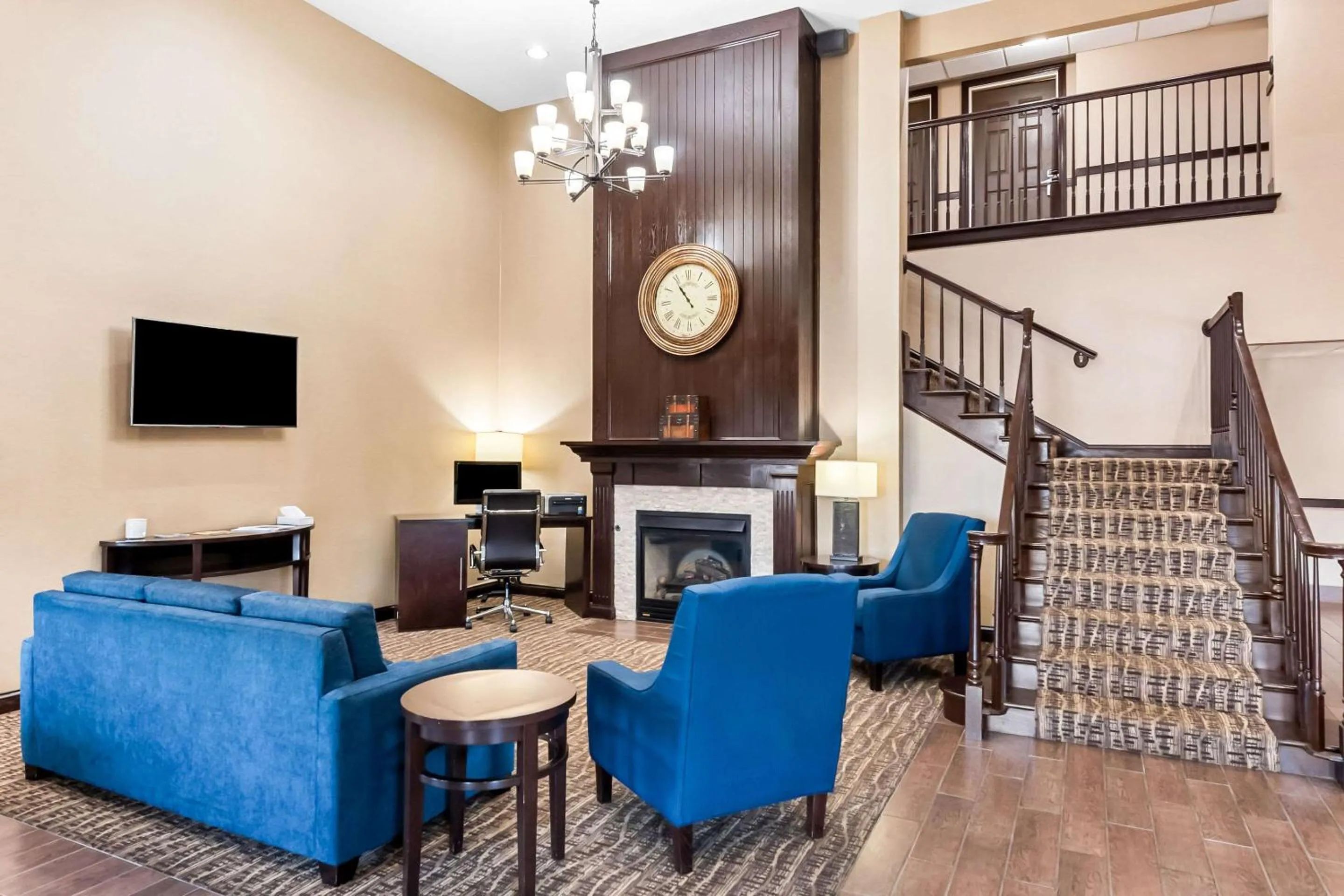 Lobby or reception in Comfort Inn & Suites Heath - Newark South