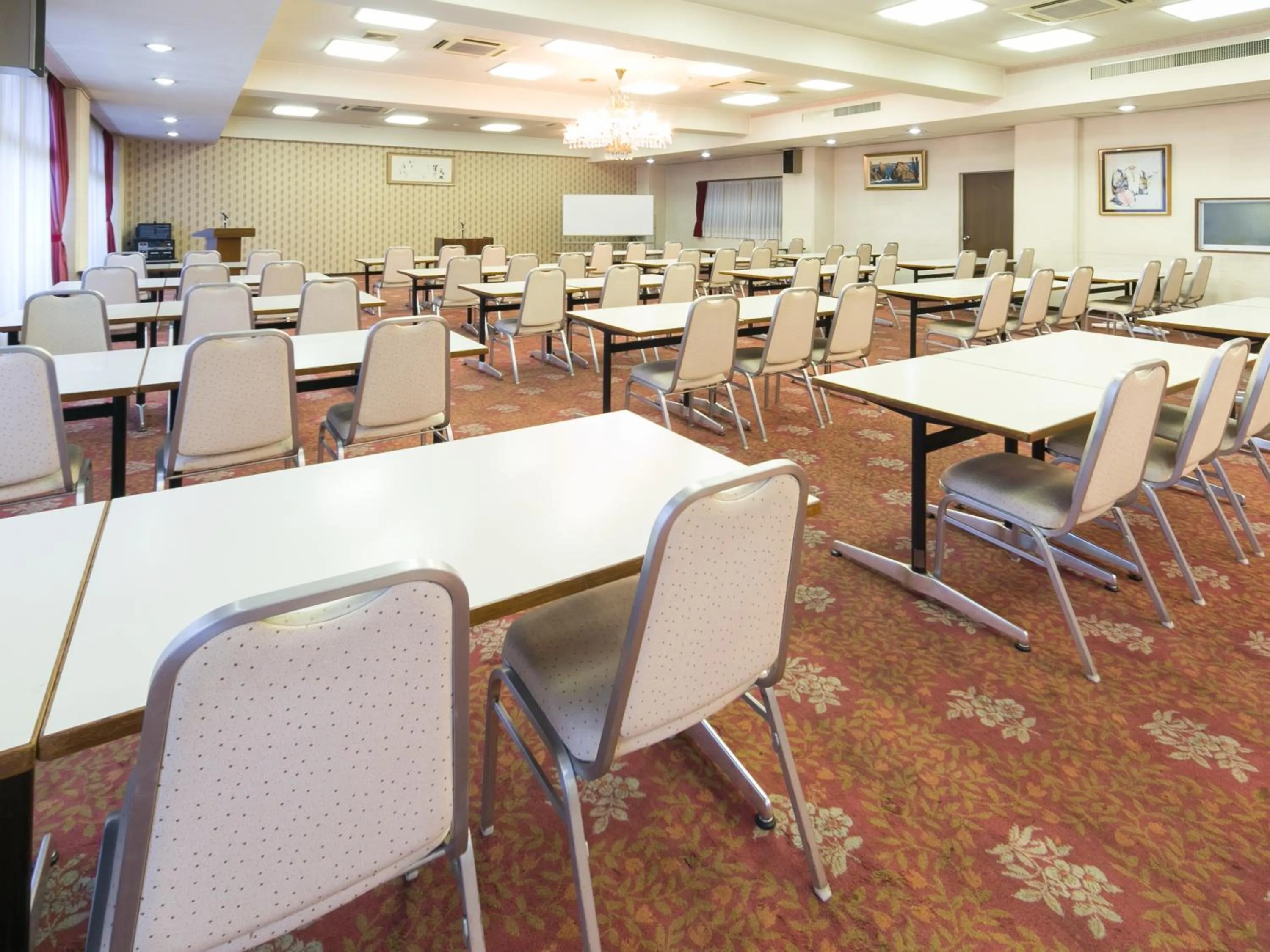 Restaurant/places to eat in Riverside Hotel Shoei