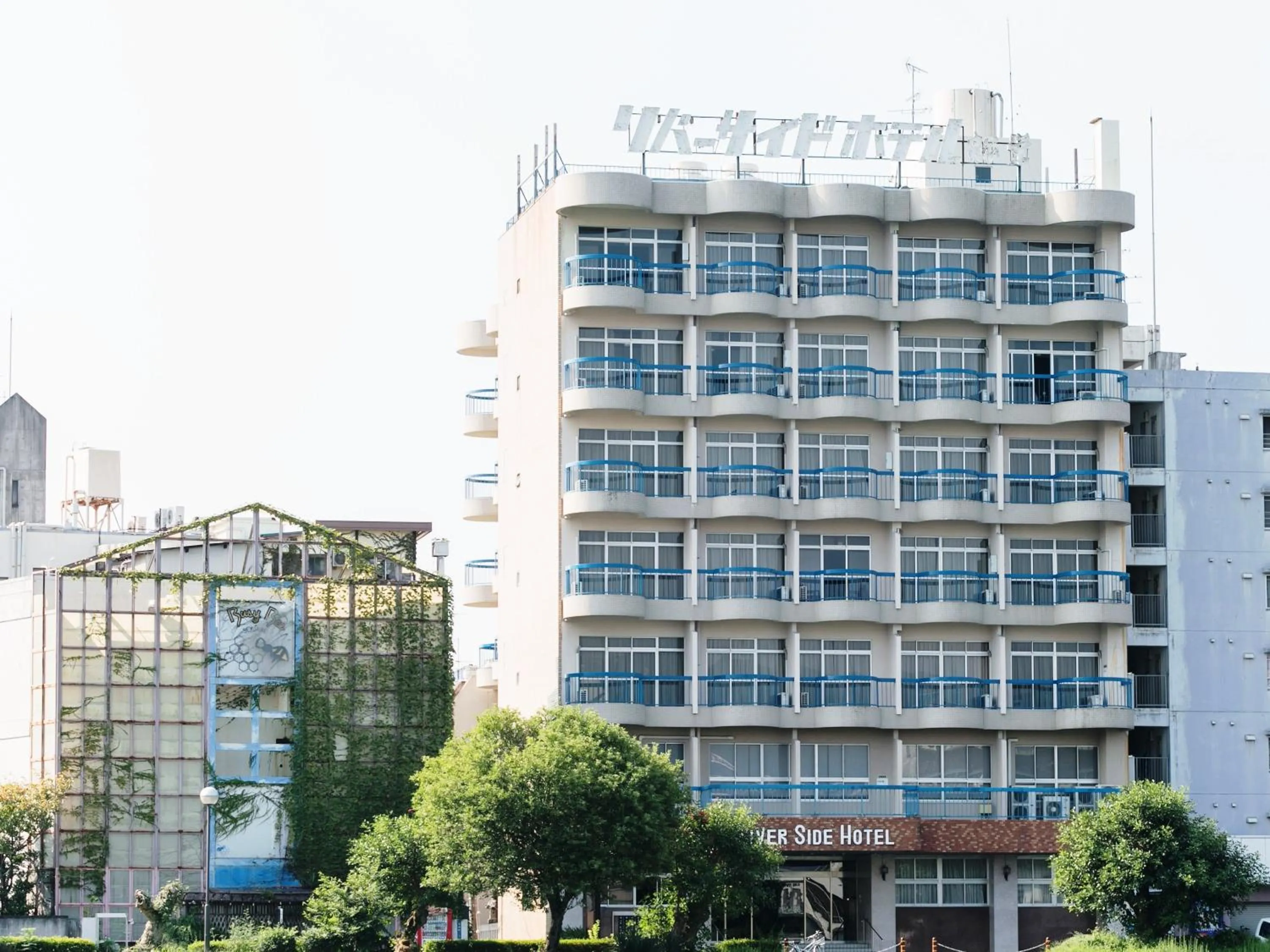 Property building in Riverside Hotel Shoei