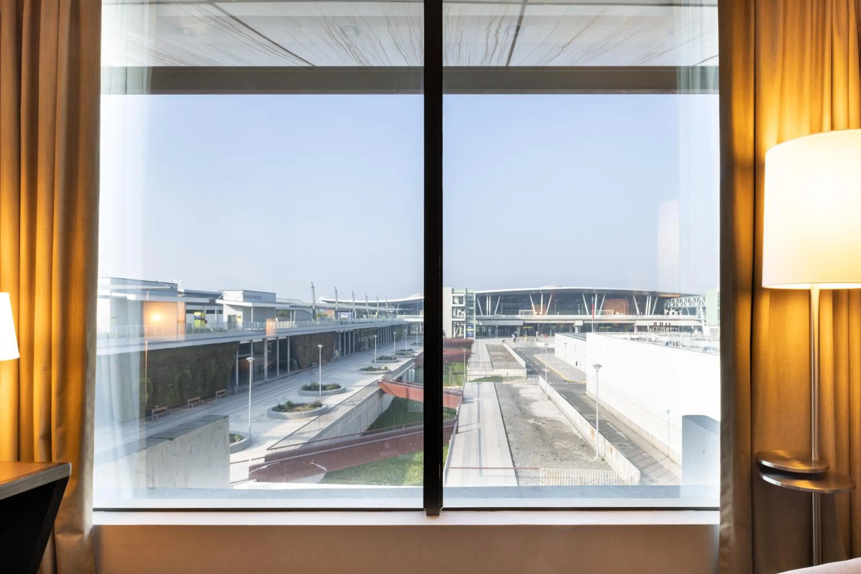 Holiday Inn Santiago - Airport Terminal by IHG