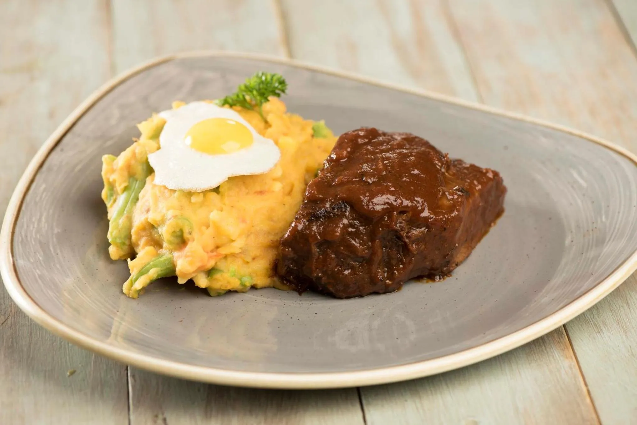 Restaurant/places to eat in Holiday Inn Santiago - Airport Terminal by IHG