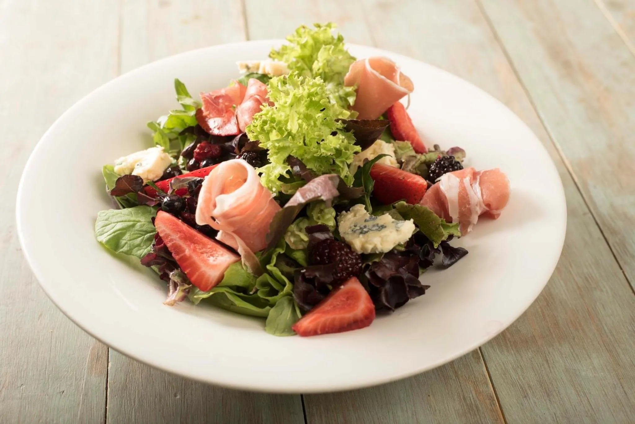 Restaurant/places to eat in Holiday Inn Santiago - Airport Terminal by IHG