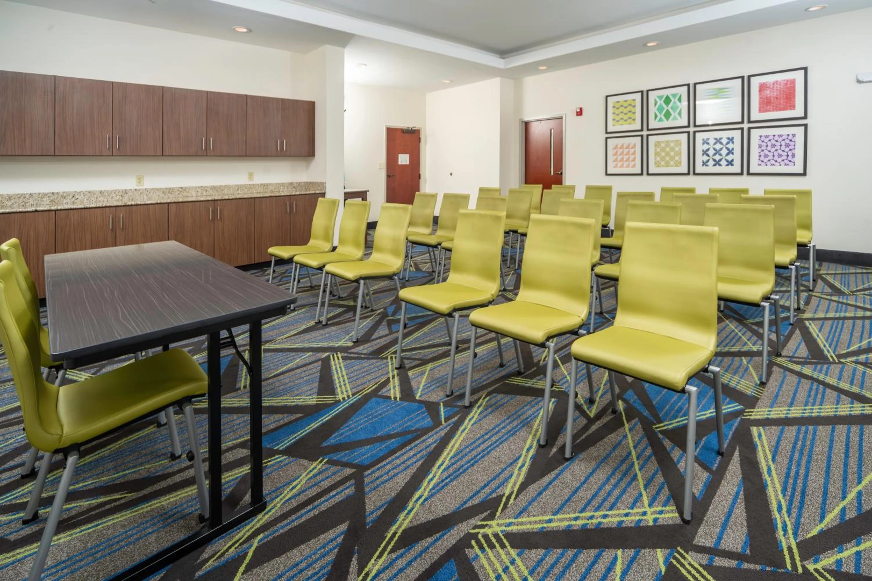 Meeting/conference room in Holiday Inn Express Clayton Southeast Raleigh by IHG