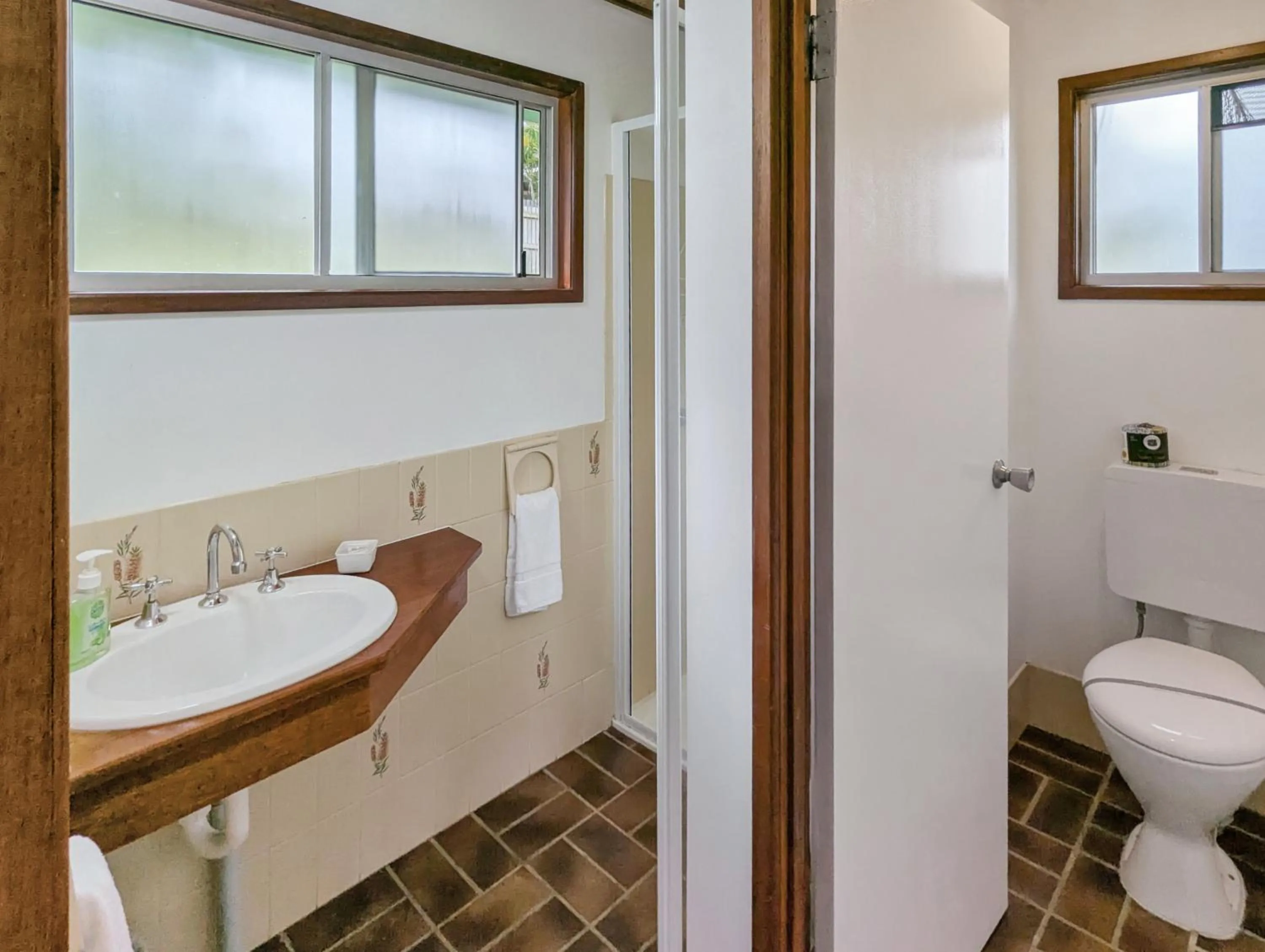 Shower in Gumnut Glen Cabins