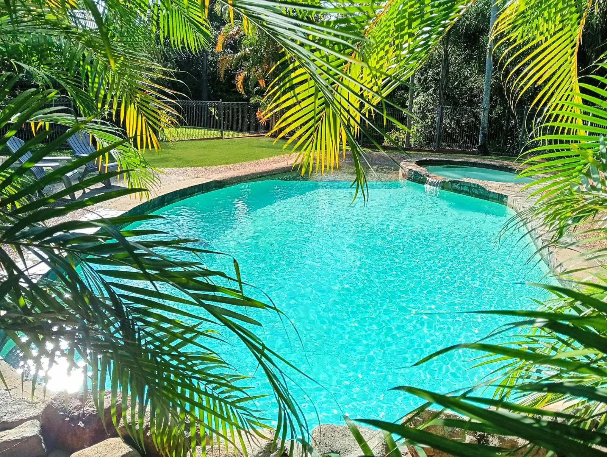 Swimming pool in Gumnut Glen Cabins