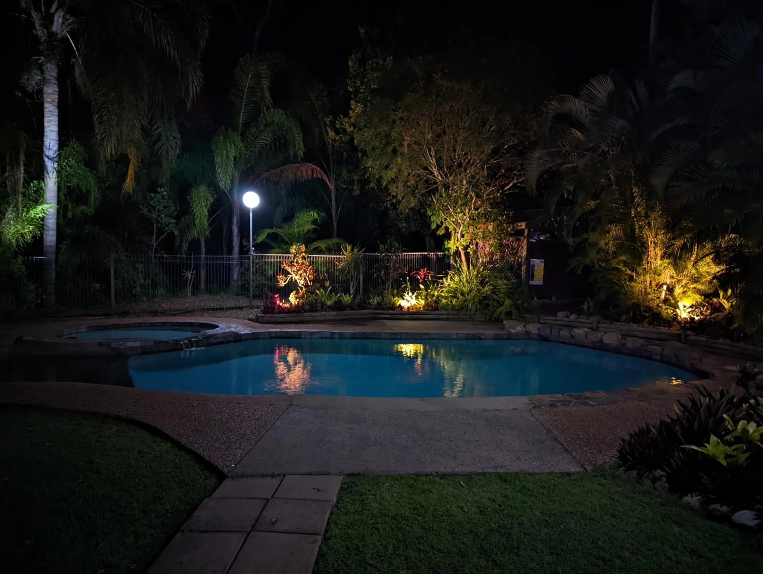 Night in Gumnut Glen Cabins