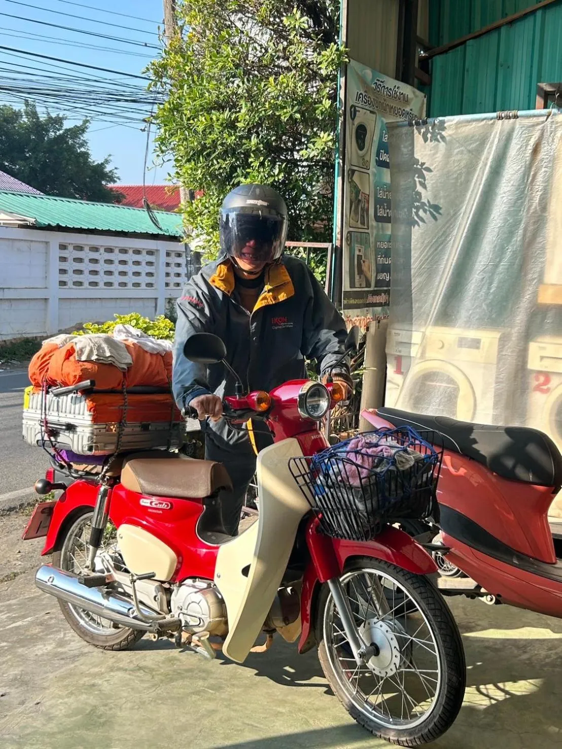 Property building in Chiangmai HomeTeL